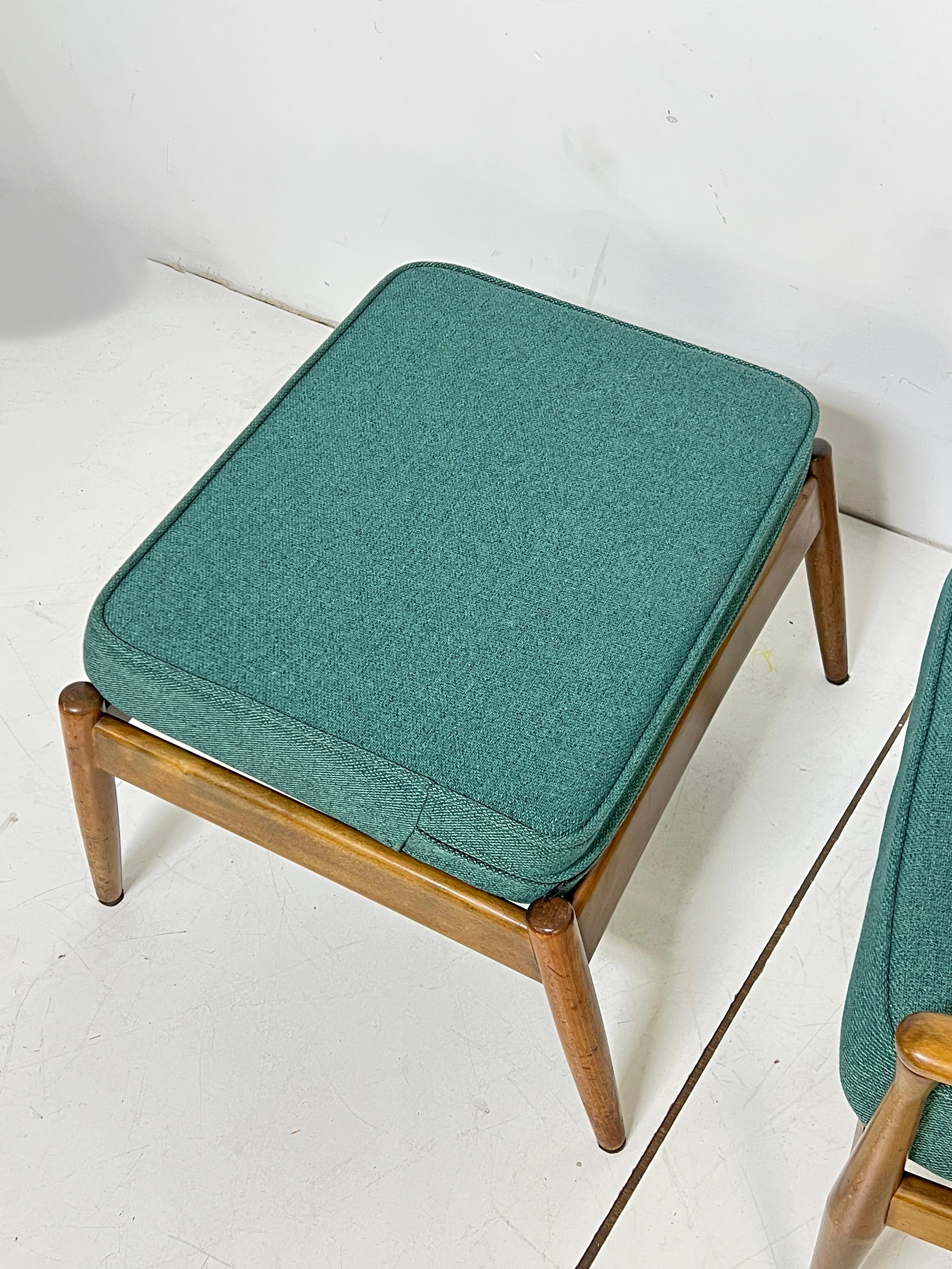 Danish Reclining Lounge Chair and Ottoman, Circa 1960s im Angebot 3