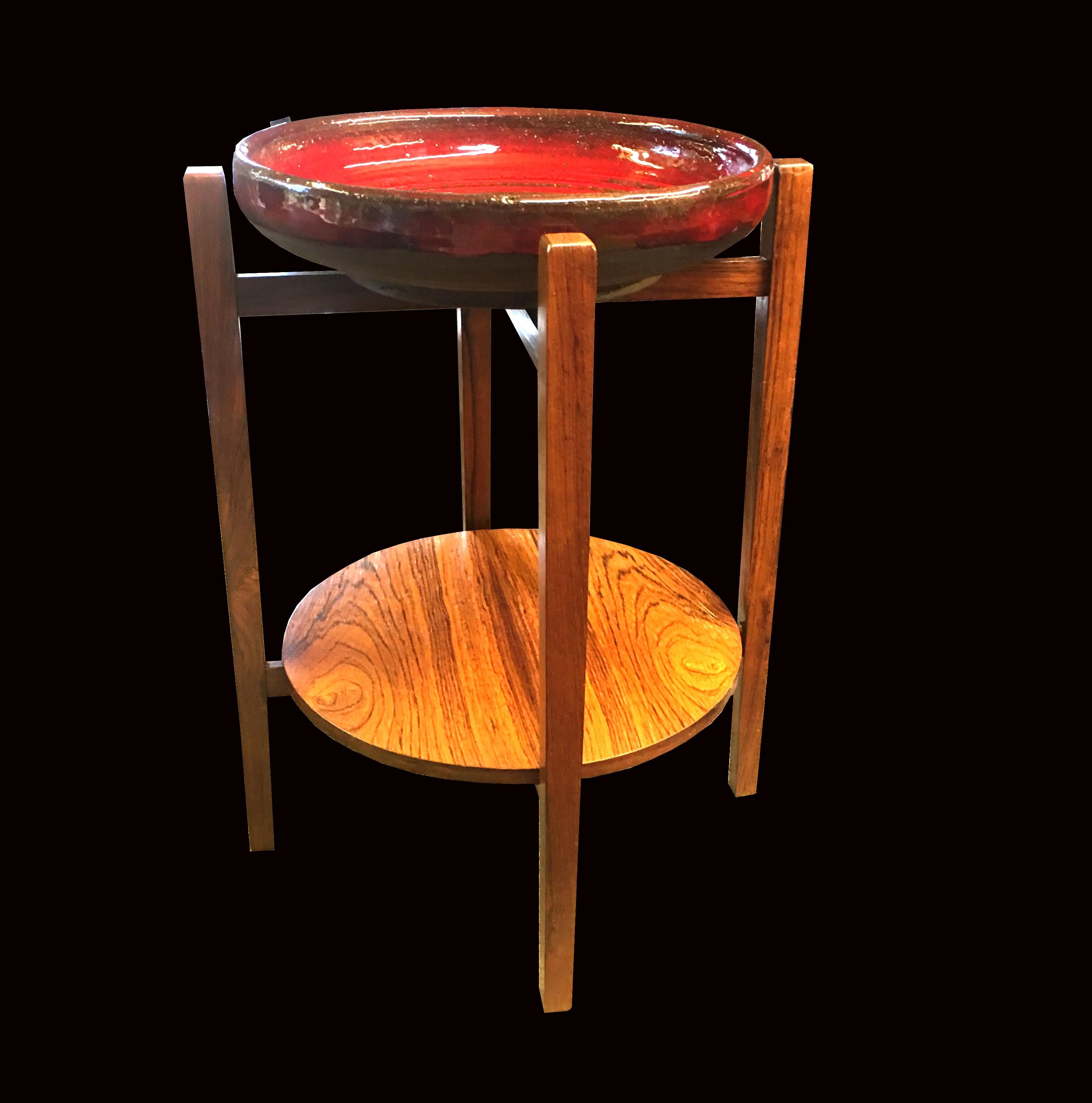Danish Red Ceramic Bowl on Original Stand (Skandinavische Moderne)