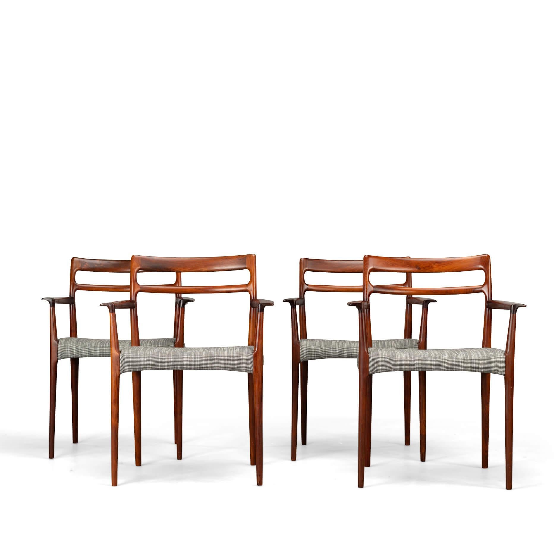 Dining armchair by Erling torvits
A set of four armchairs made by Erling Torvits for Soro Stolefabrik in beautiful rosewood. All chairs are marked with the Soro Stolefabrik stamp on the underside of the seat. We have had these beautiful chairs