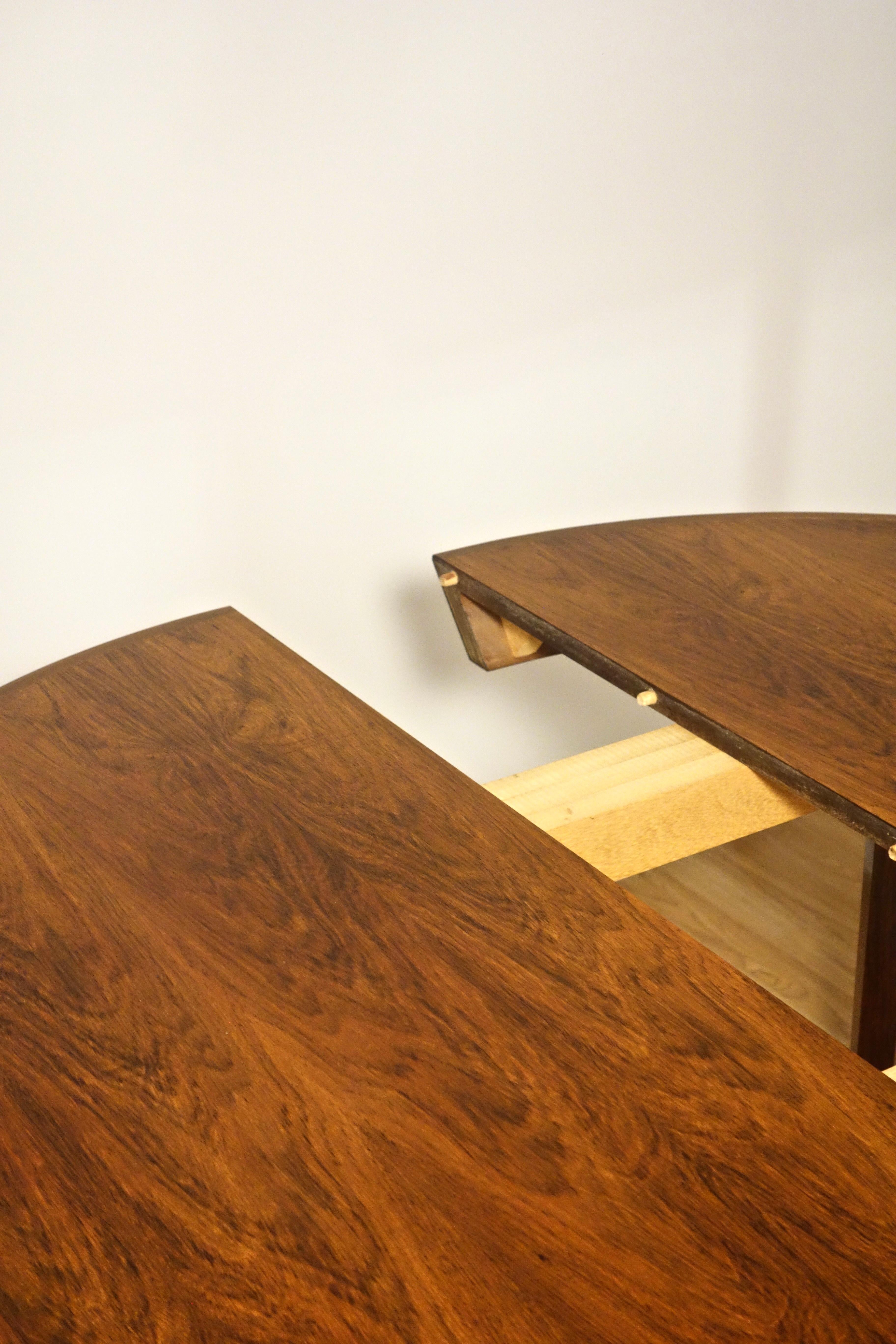 Table de salle à manger danoise en palissandre de Rio par Ole Hald pour Gudme Møbelfabrik, années 1960 en vente 2