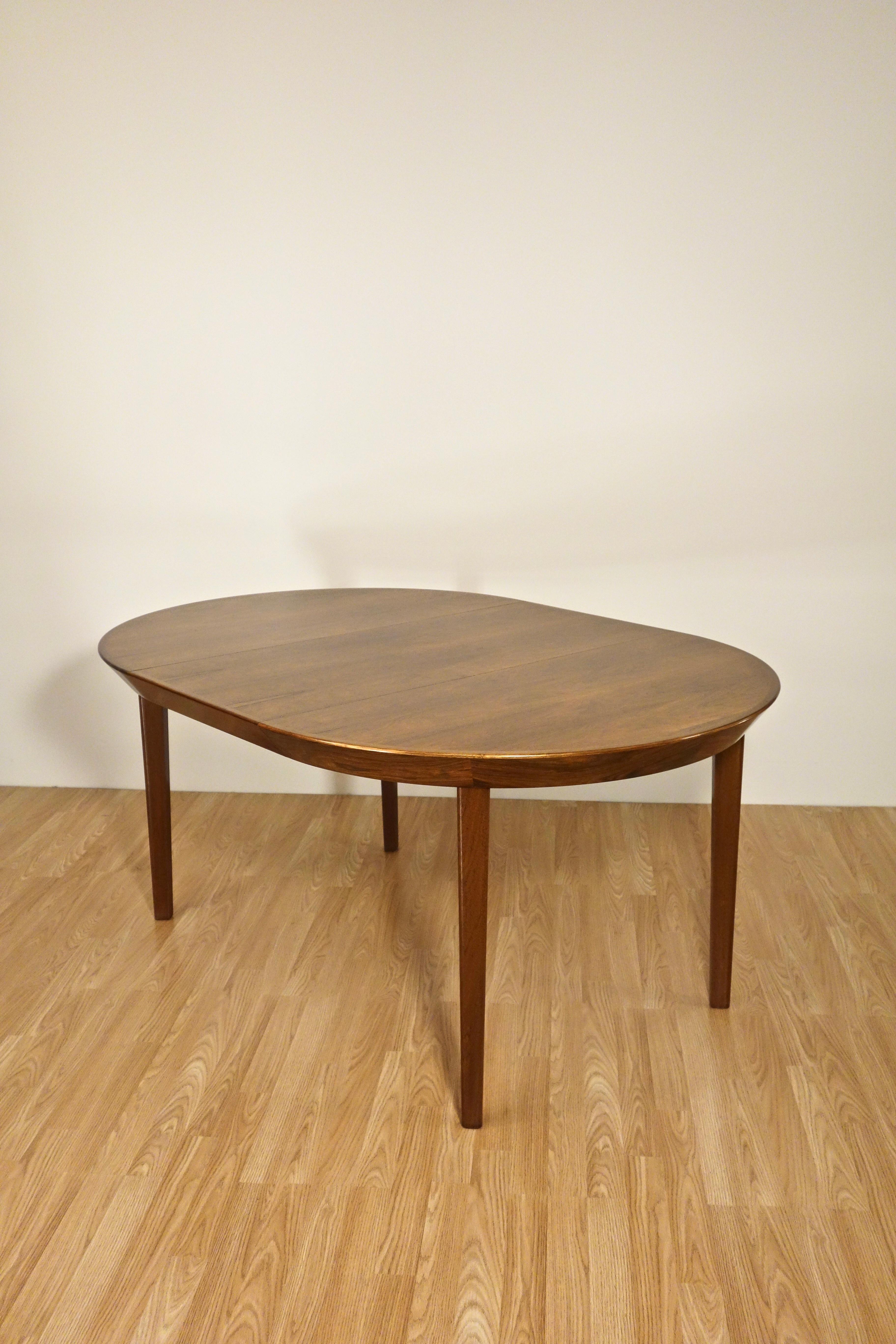 Danois Table de salle à manger danoise en palissandre de Rio par Ole Hald pour Gudme Møbelfabrik, années 1960 en vente