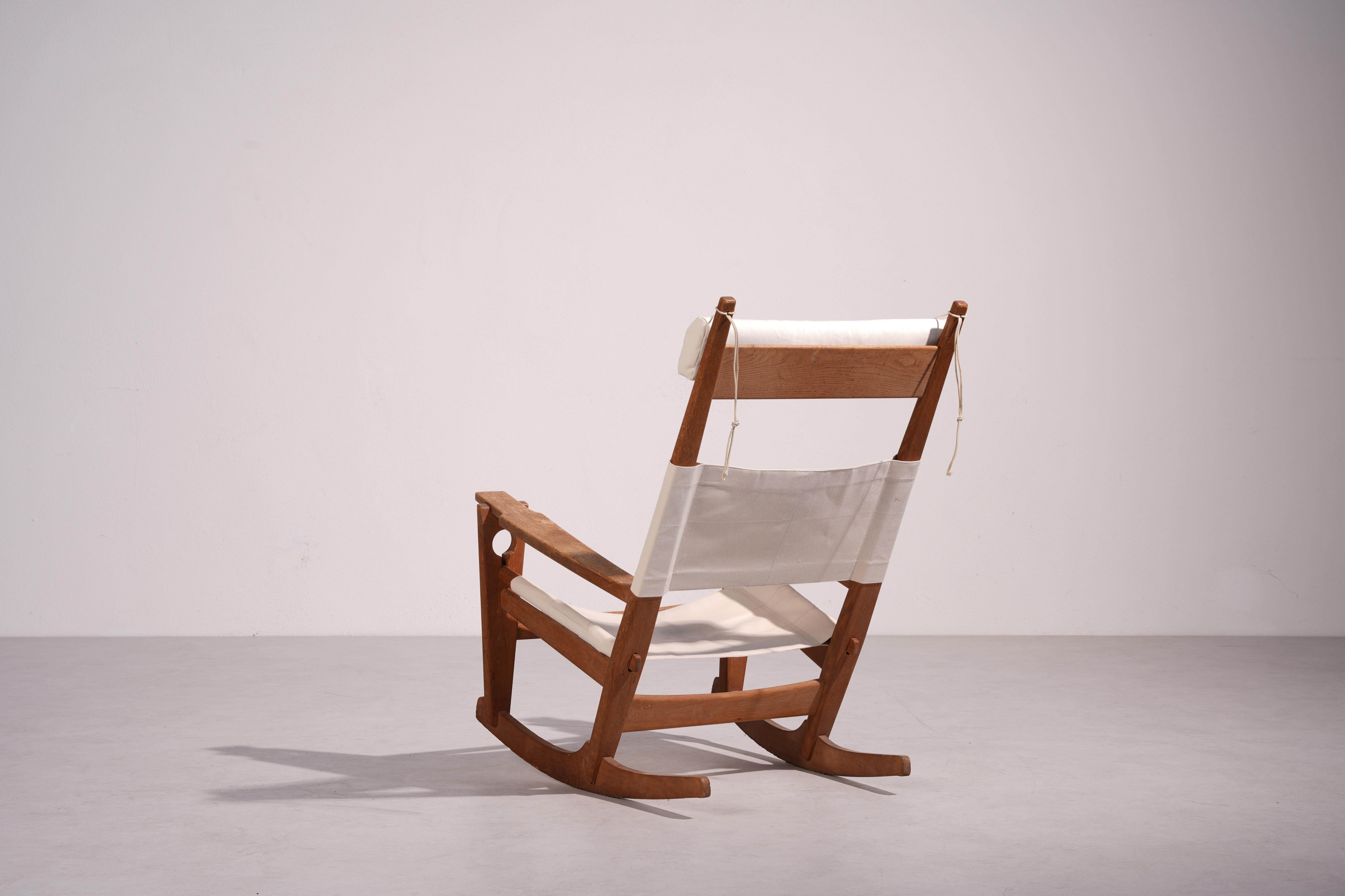 Danois Fauteuil à bascule danois de Hans J. Wegner pour Getama, Oak, années 1960 en vente