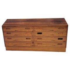 Danish Rosewood 8 Drawer Dresser Poul Hundevad