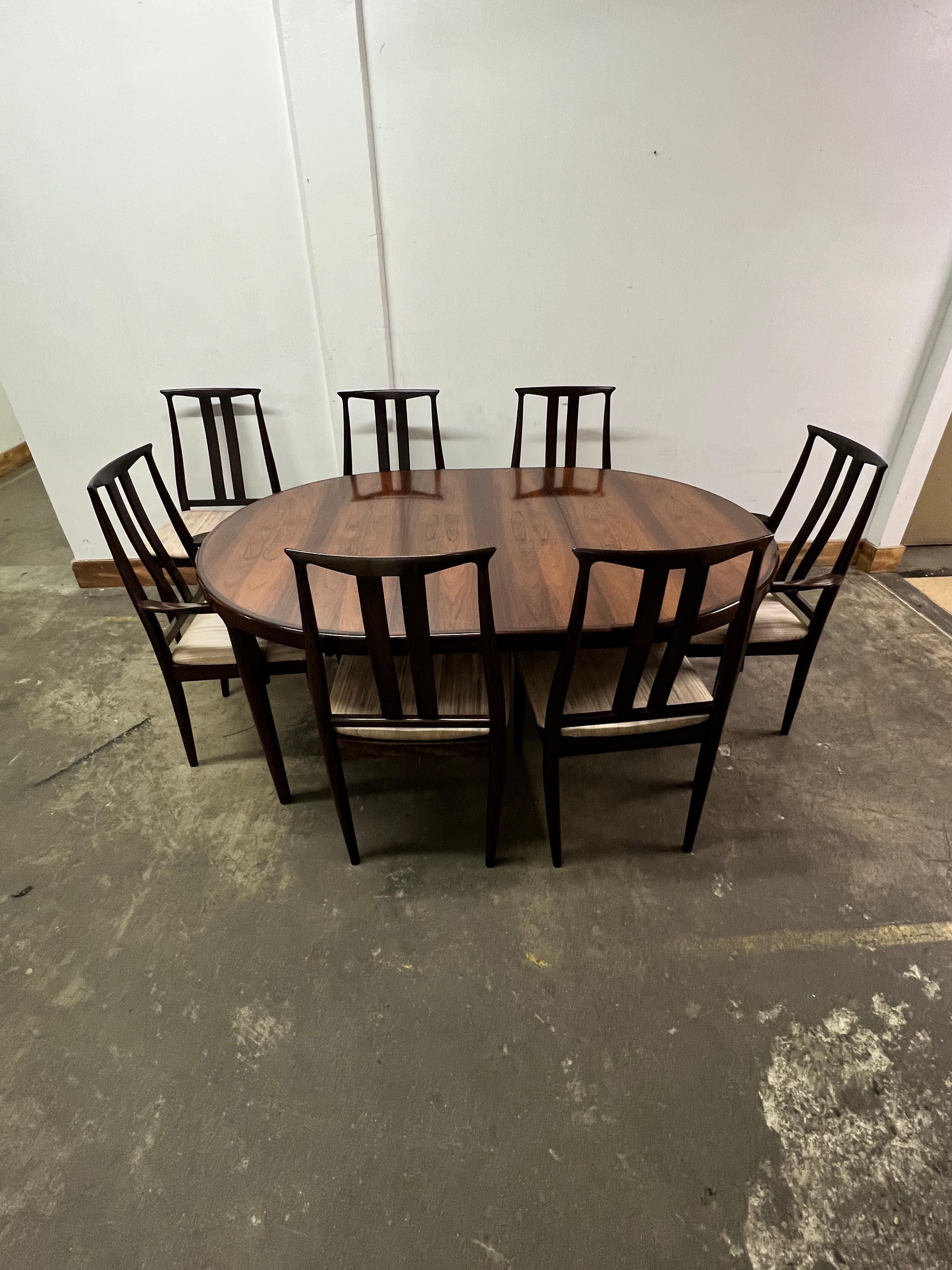 Danish Rosewood Adjustable Dining Table with 7 Rosewood Chairs For Sale 8