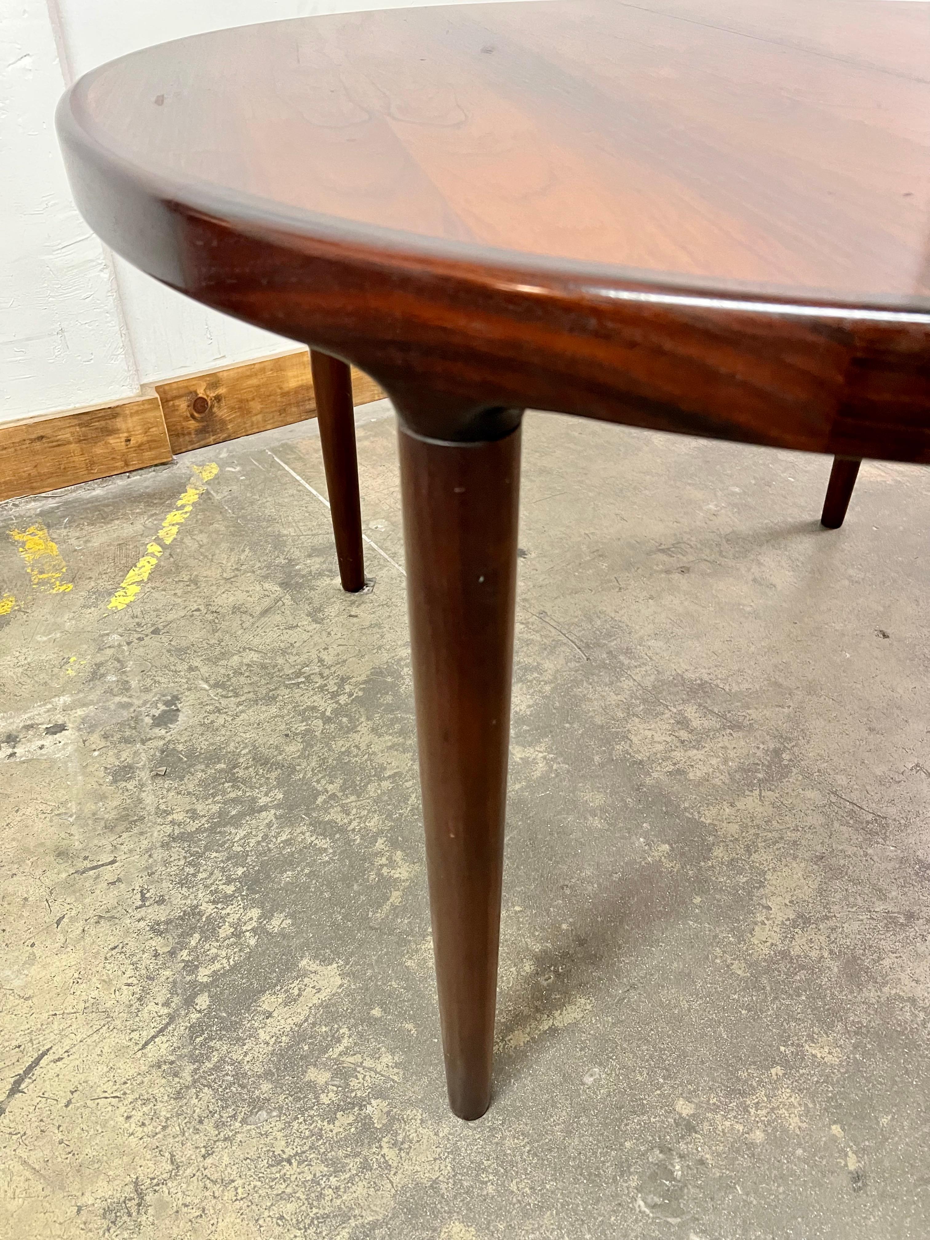 20th Century Danish Rosewood Adjustable Dining Table with 7 Rosewood Chairs For Sale