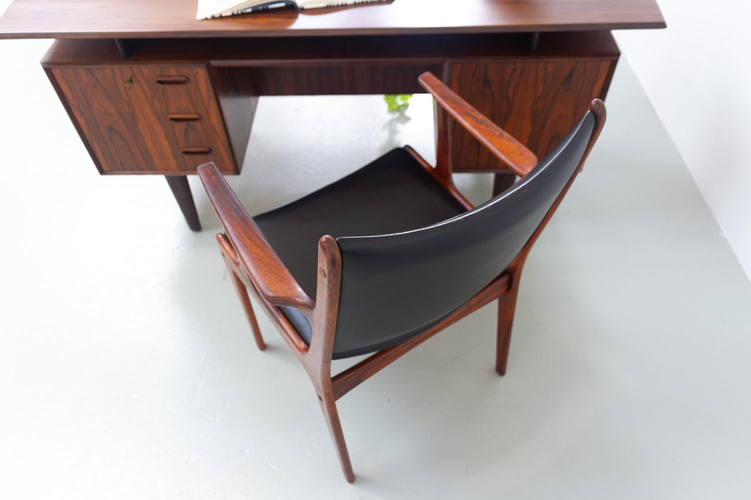 Dänischer Palisander-Sessel von Johannes Andersen für Uldum Møbelfabrik, 1960er Jahre. (Mitte des 20. Jahrhunderts) im Angebot