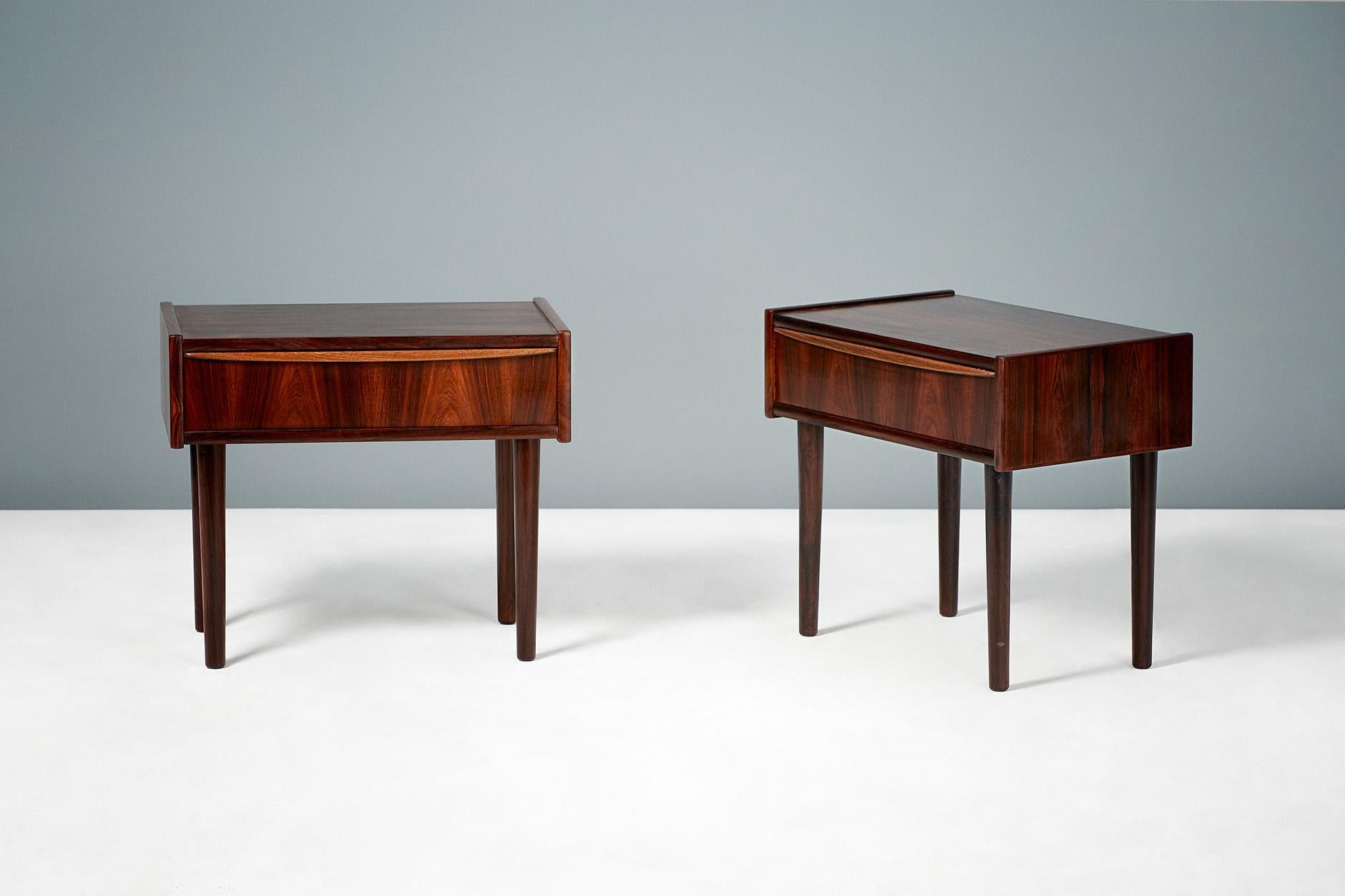 Danish cabinetmaker

Bedside cabinets, circa 1960.

Pair of rosewood bedside cabinets, produced in Denmark, circa 1960.