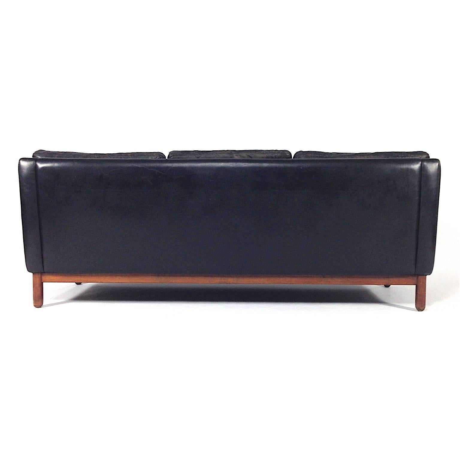 Mid-20th Century Danish Rosewood Black Leather Three-Seat Sofa, Denmark, 1950s-1960s