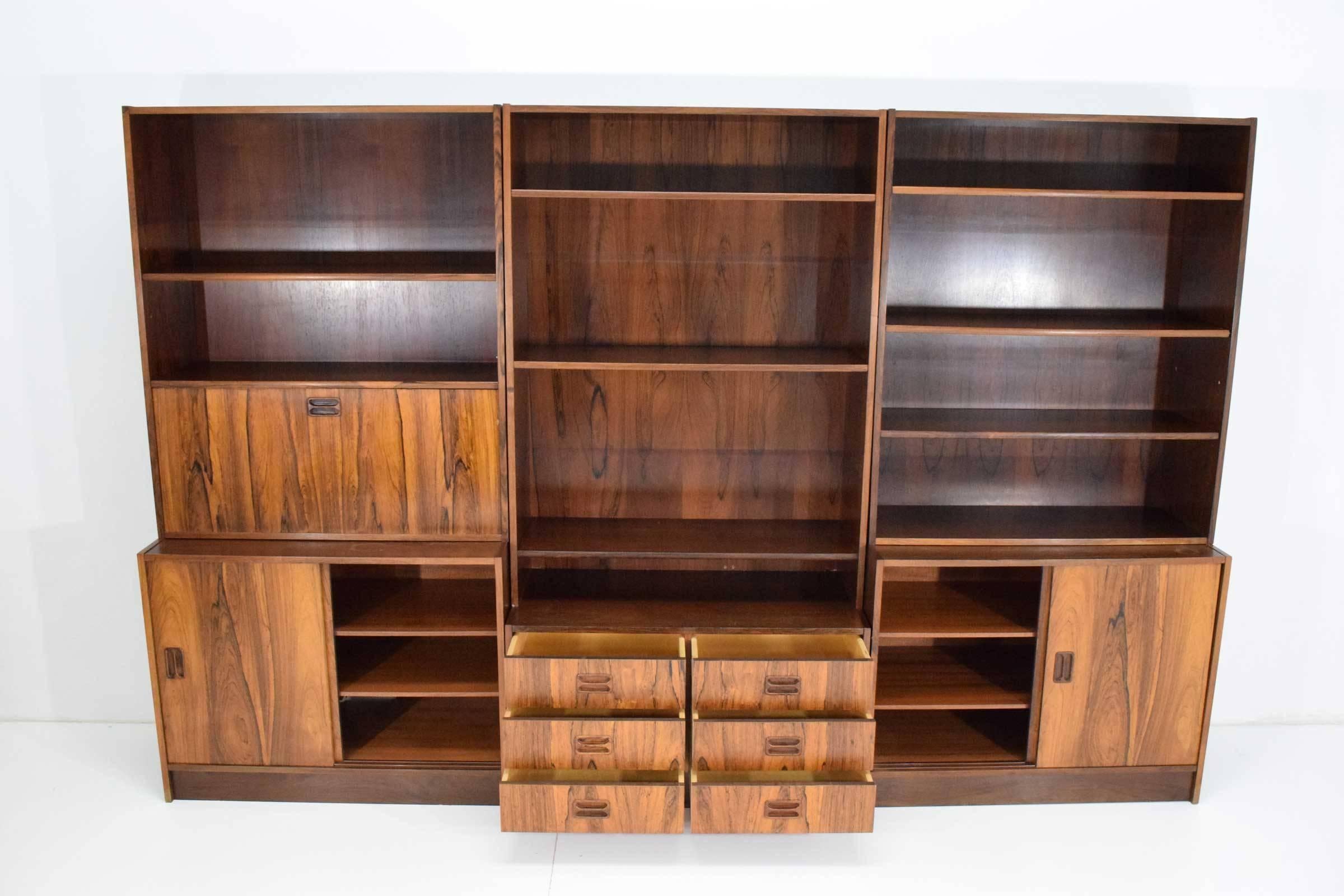 Danish Rosewood Bookcase in Three Sections In Good Condition In Dallas, TX