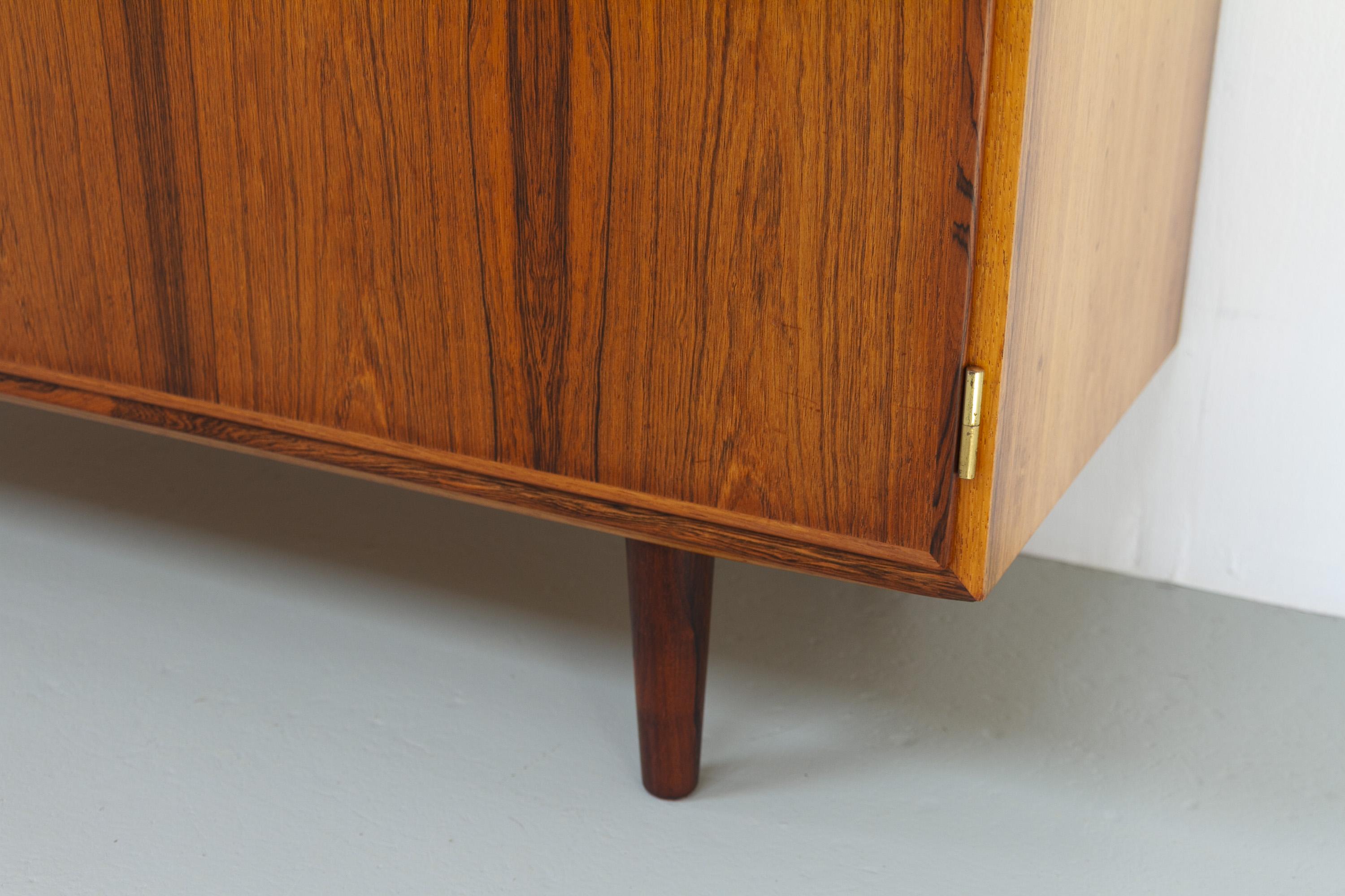 Libreria con credenza in palissandro danese di Carlo Jensen per Hundevad, anni '60. in vendita 8