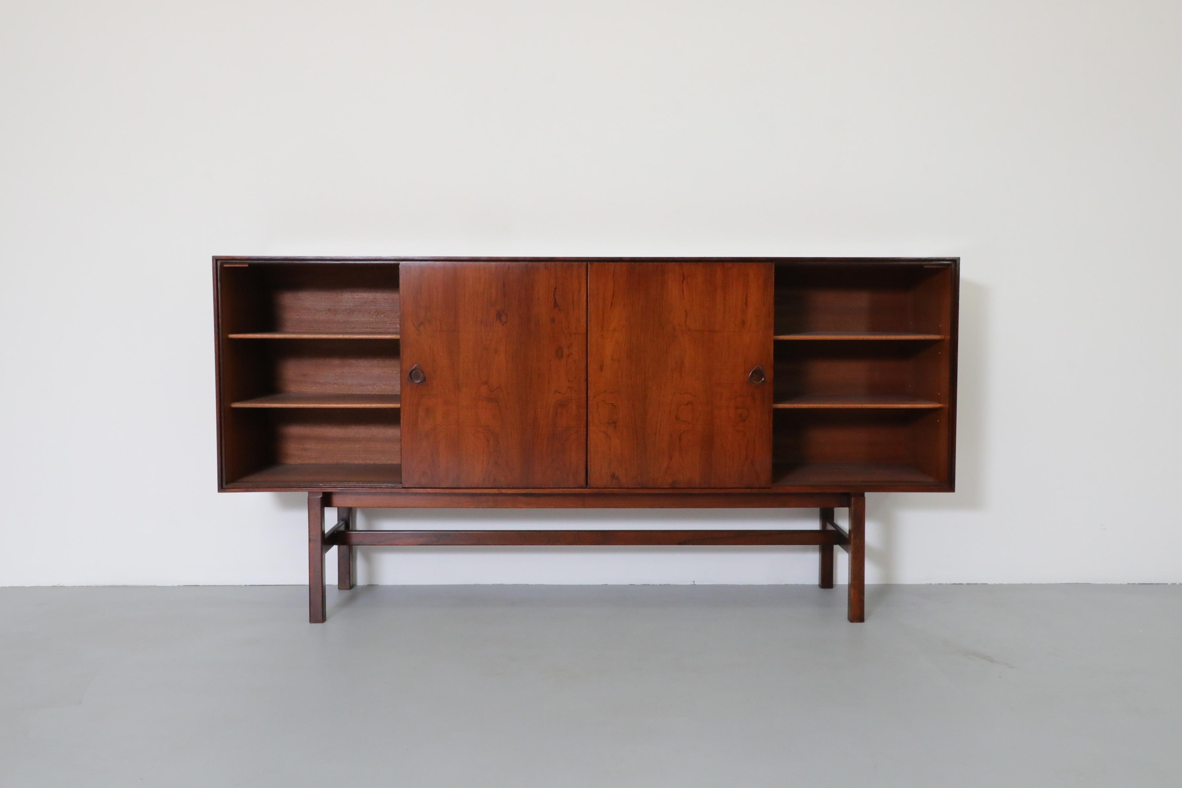 Danish Rosewood Brouer Møbelfabrik Highboard w/ Mirrored Bar, Light and Shelving In Good Condition For Sale In Los Angeles, CA