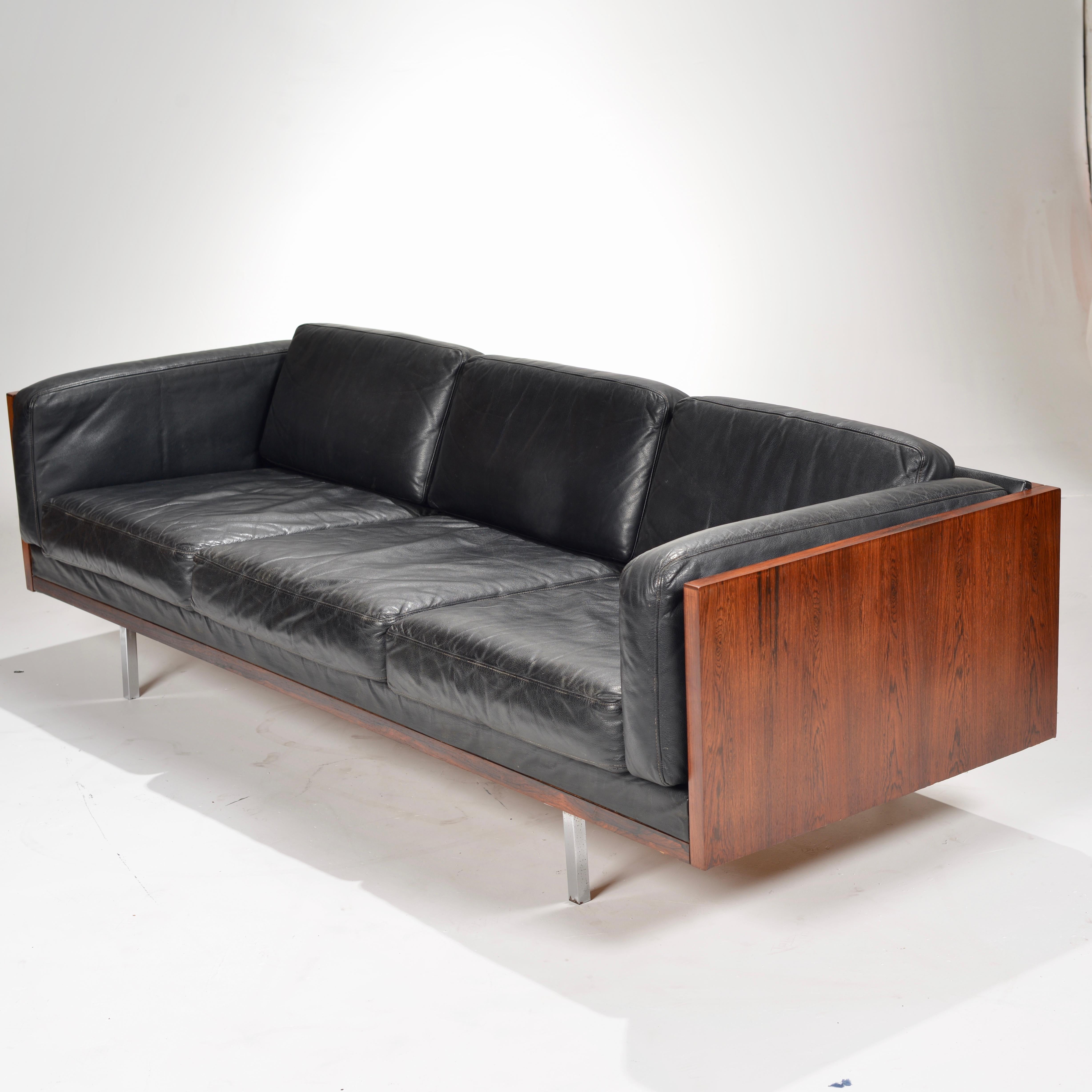 Mid-20th Century Danish Rosewood Case Sofa by Jydsk Mobelvaerk