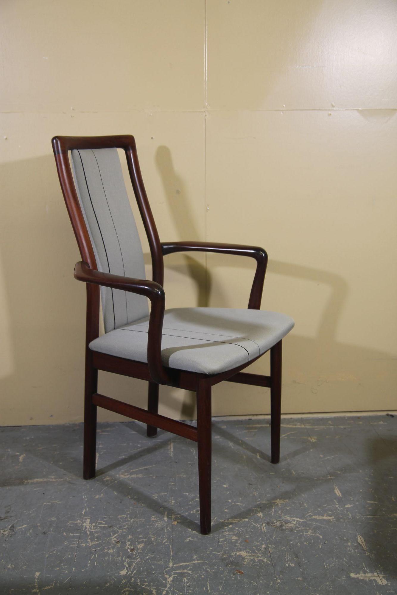 Dänische Stühle aus Rosenholz im Angebot 2