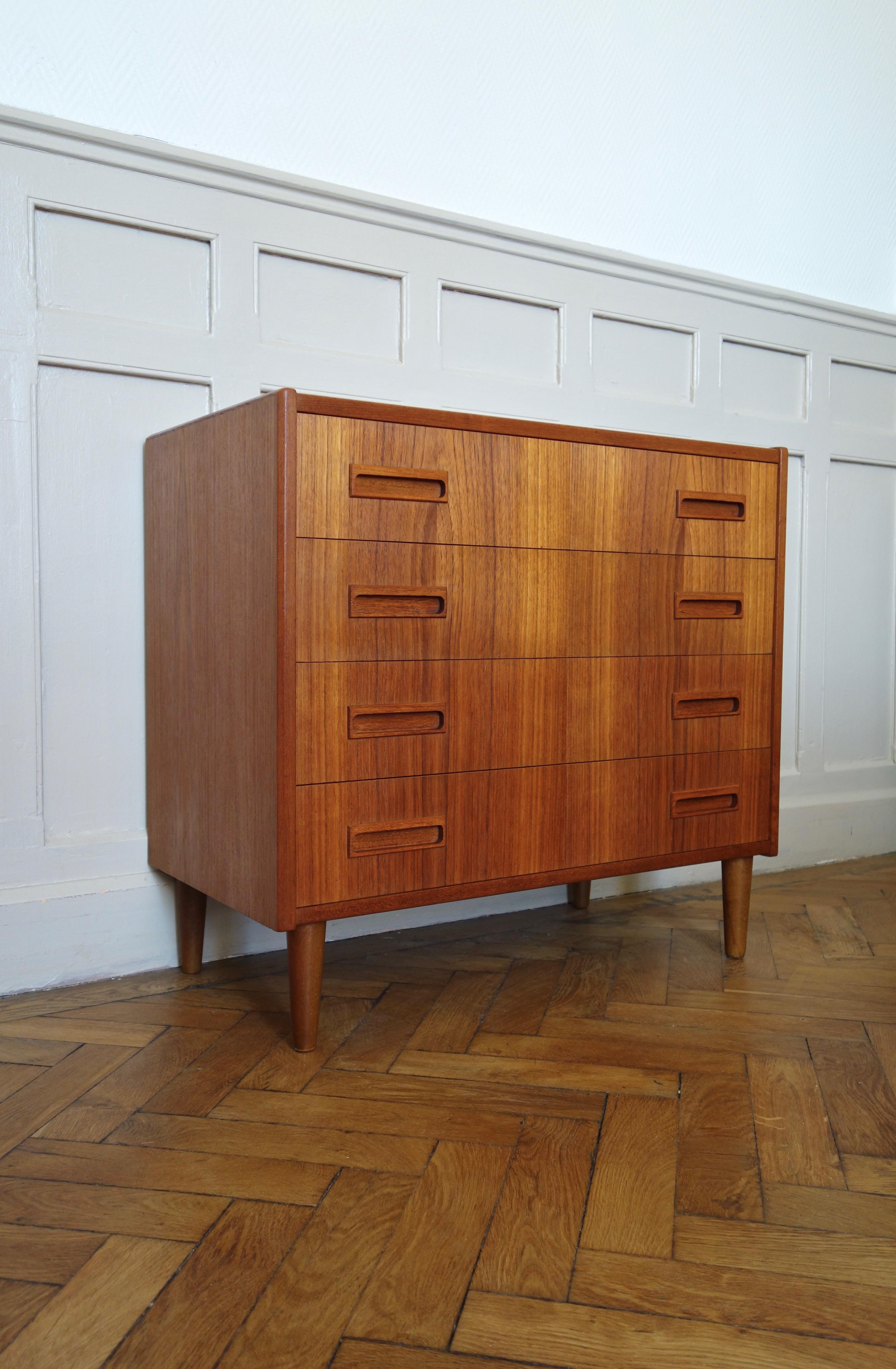 Scandinavian Modern Danish Rosewood Chest of Drawers by Otto Nielsen, 1960s
