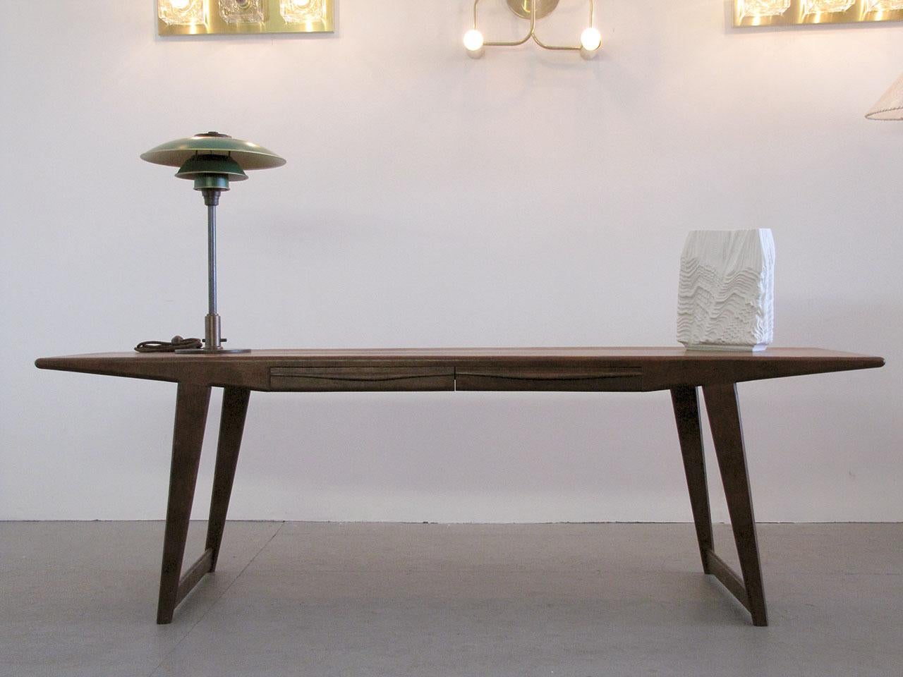 Table basse danoise en bois de rose de Johannes Andersen, 1950 en vente 3