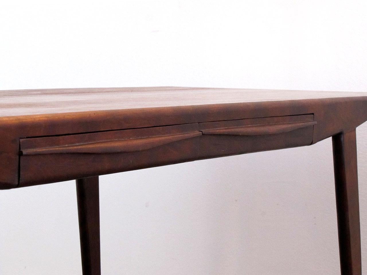 Table basse danoise en bois de rose de Johannes Andersen, 1950 Bon état - En vente à Los Angeles, CA
