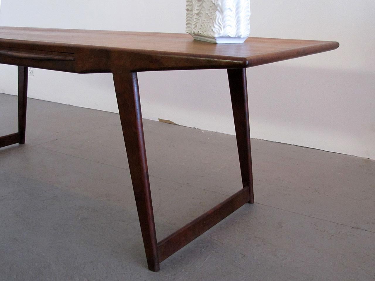 Bois de rose Table basse danoise en bois de rose de Johannes Andersen, 1950 en vente