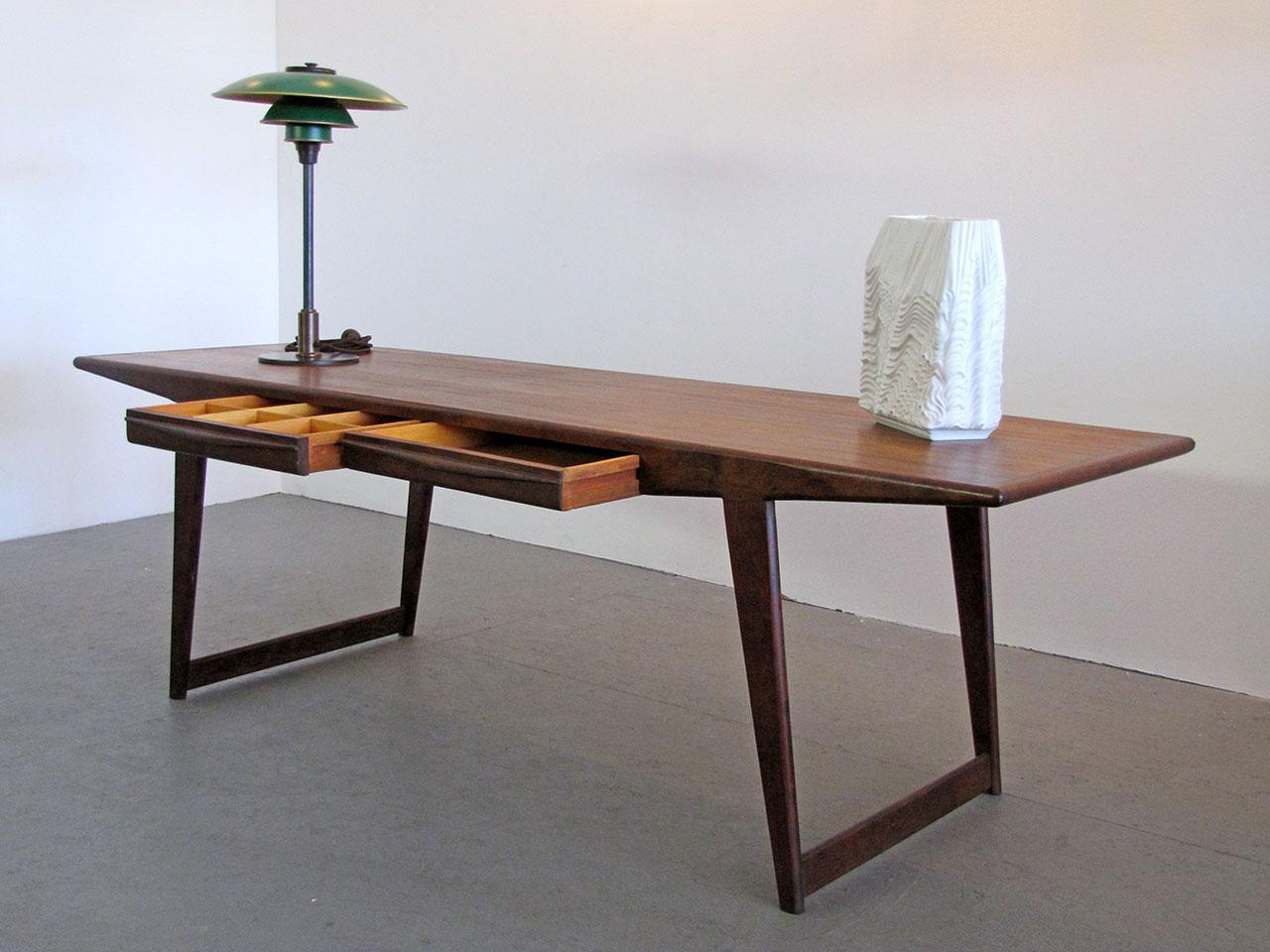 Table basse danoise en bois de rose de Johannes Andersen, 1950 en vente 1
