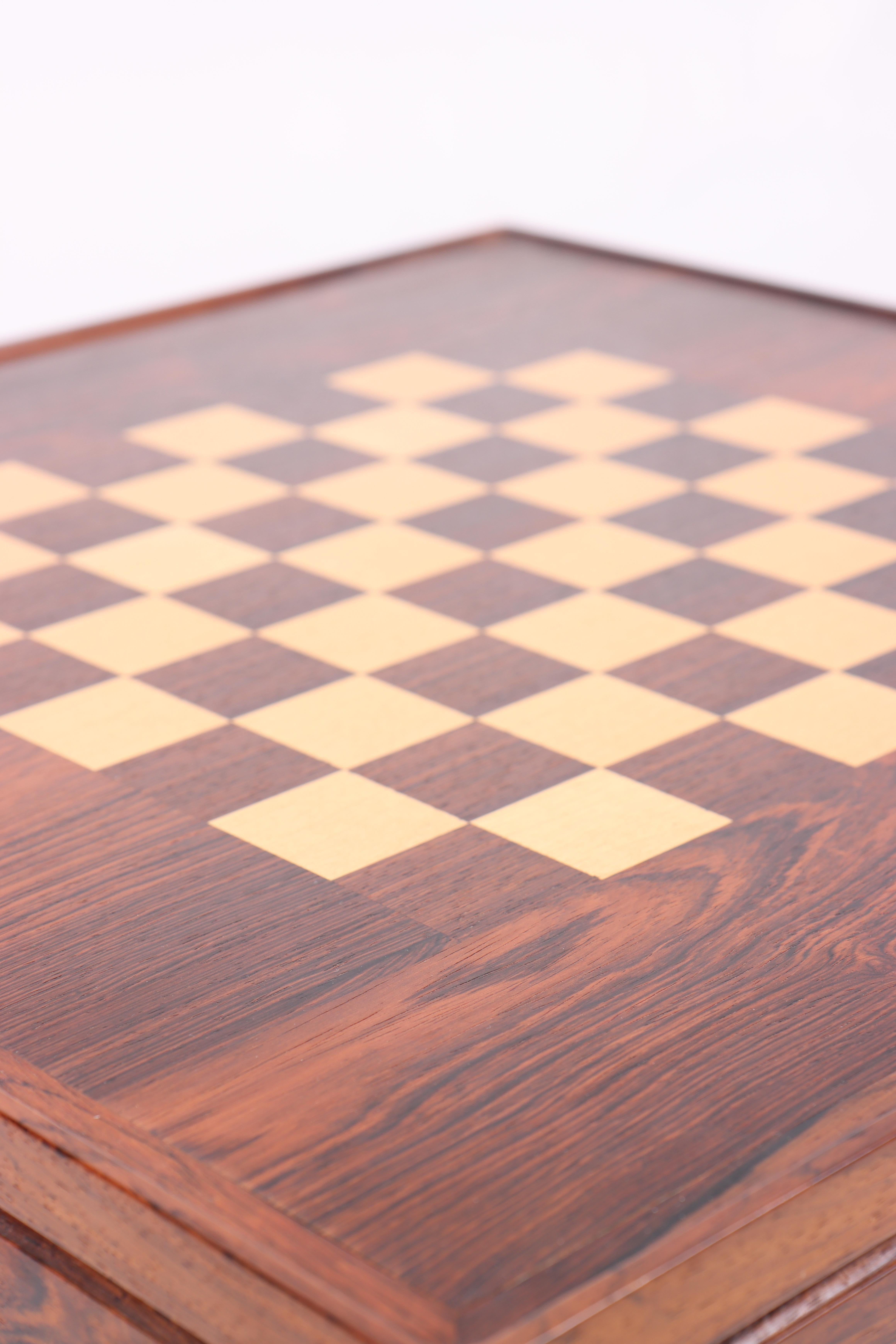 Mesa de centro danesa de palisandro con tablero de ajedrez extraíble, años 60 en Bueno estado para la venta en Lejre, DK