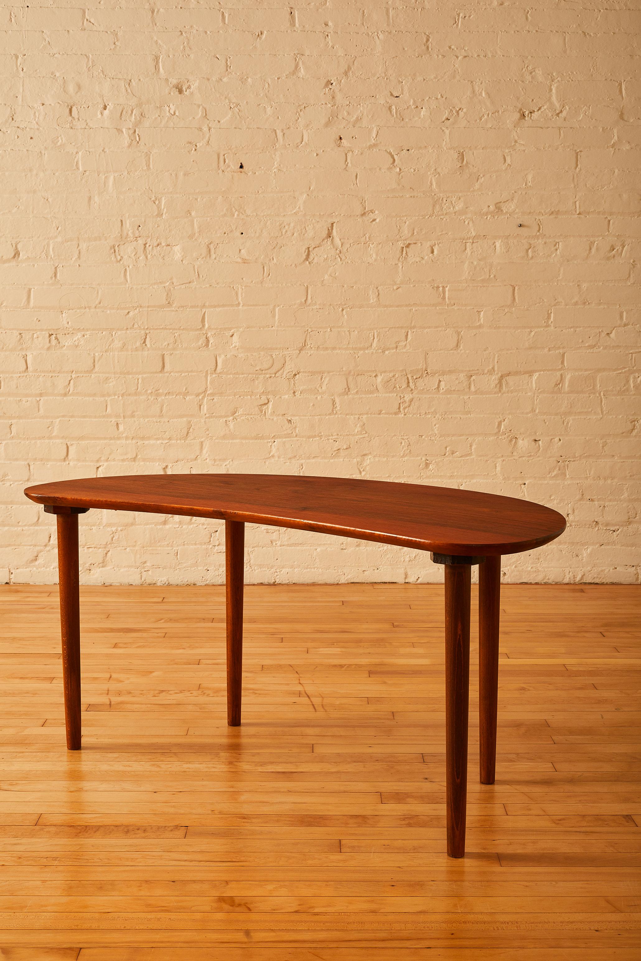 Danish Rosewood Curved Low Console Table In Good Condition In Long Island City, NY