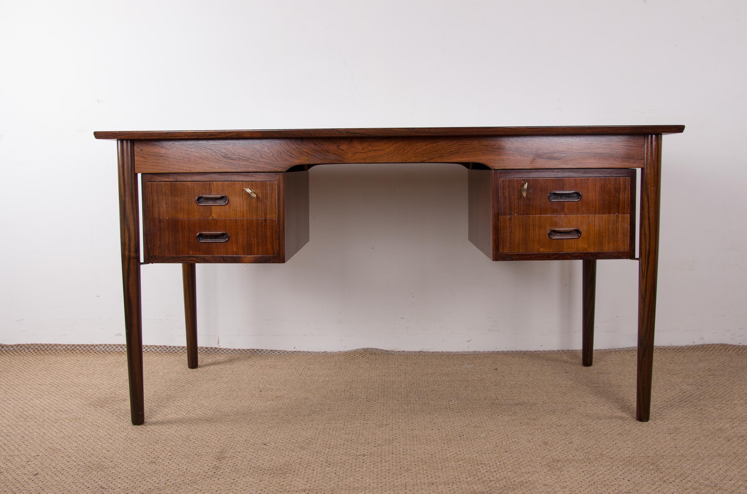 Danish Rosewood Desk by Arne Vodder 1960. For Sale 4