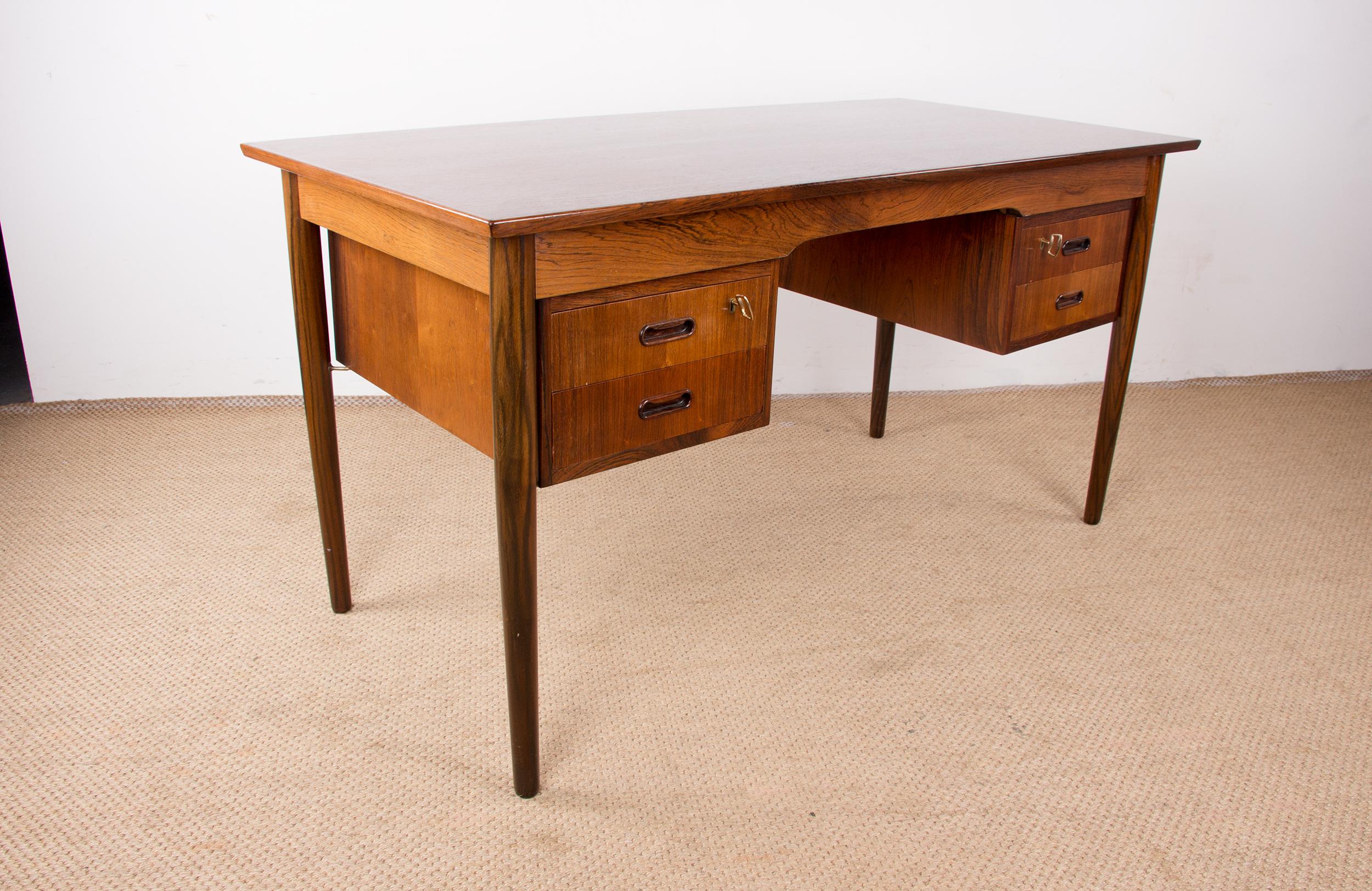 Danish Rosewood Desk by Arne Vodder 1960. For Sale 11