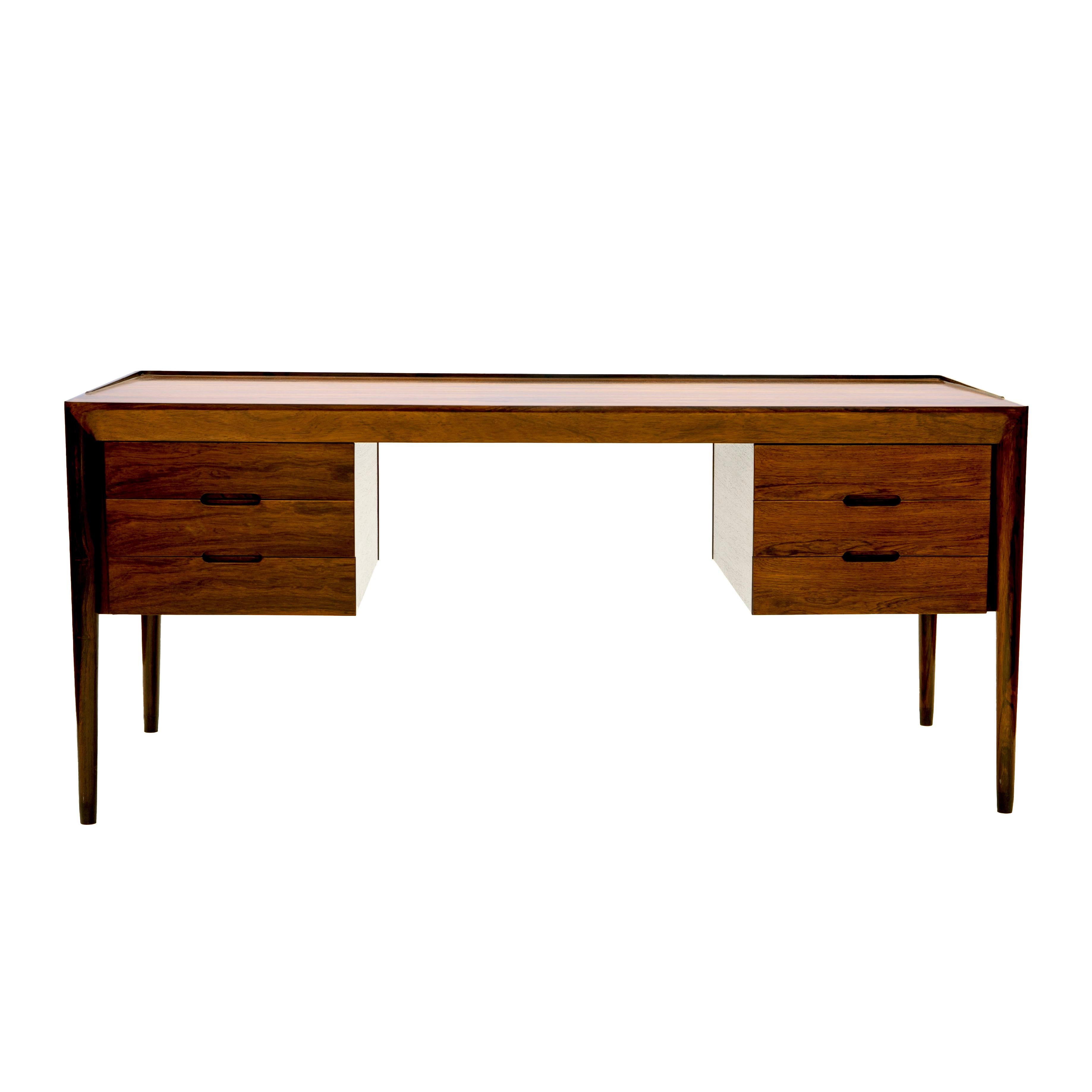 Danish Rosewood Desk by Erik Riisager Hansen In Good Condition In Kastrup, DK