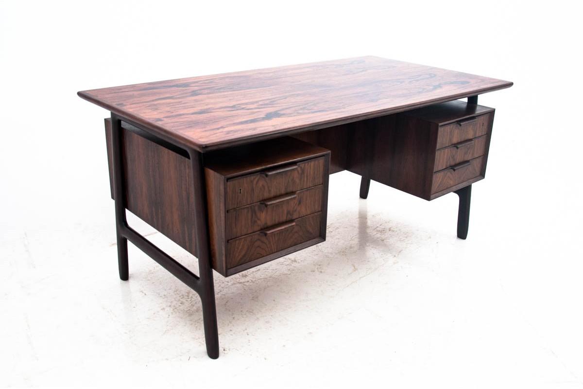 Danish Rosewood Desk by Omann Jun Møbelfabrik Model 75 In Good Condition In Chorzów, PL