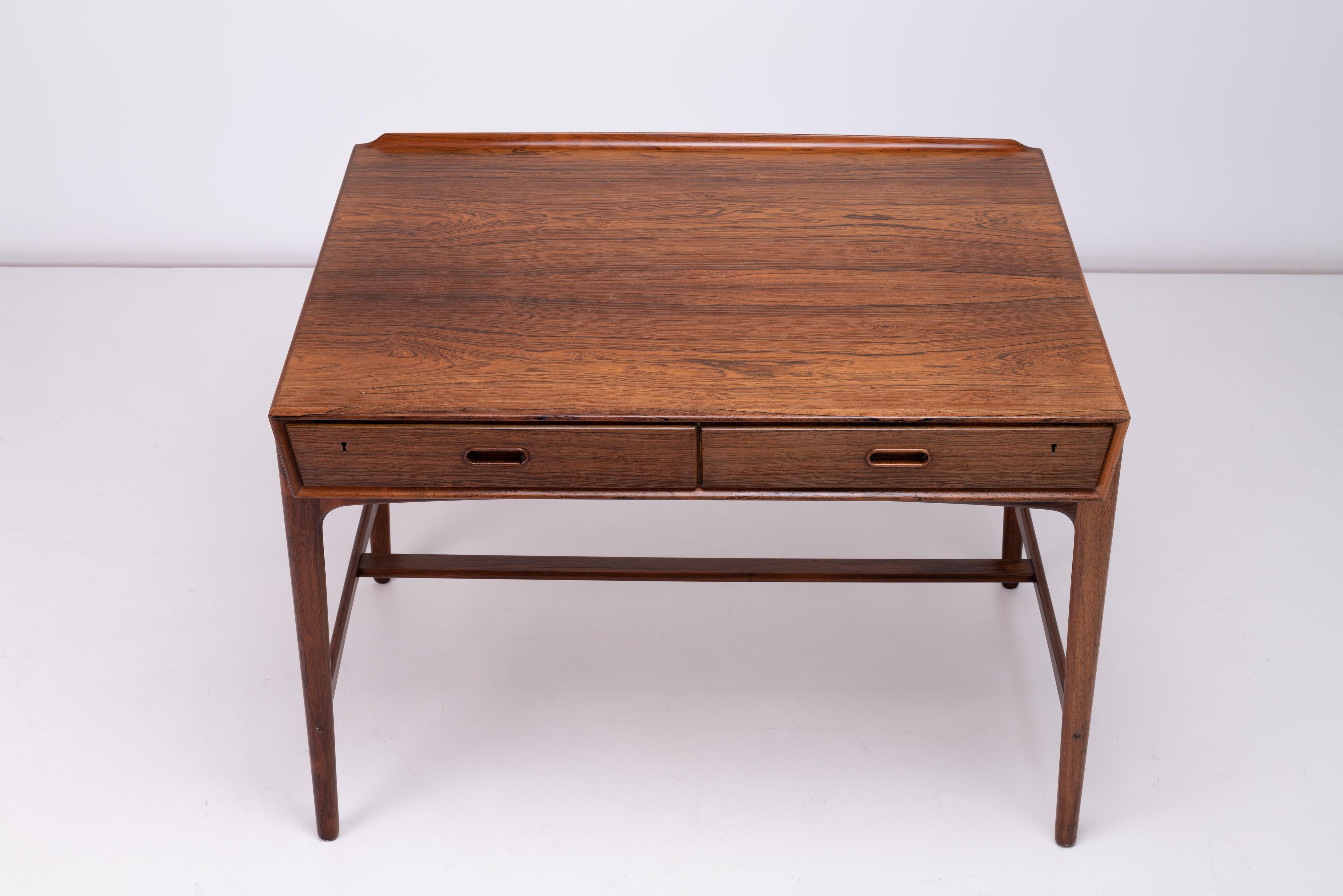 Danois Bureau danois en bois de rose de Svend Aage Madsen pour Sigurd Hansen en vente