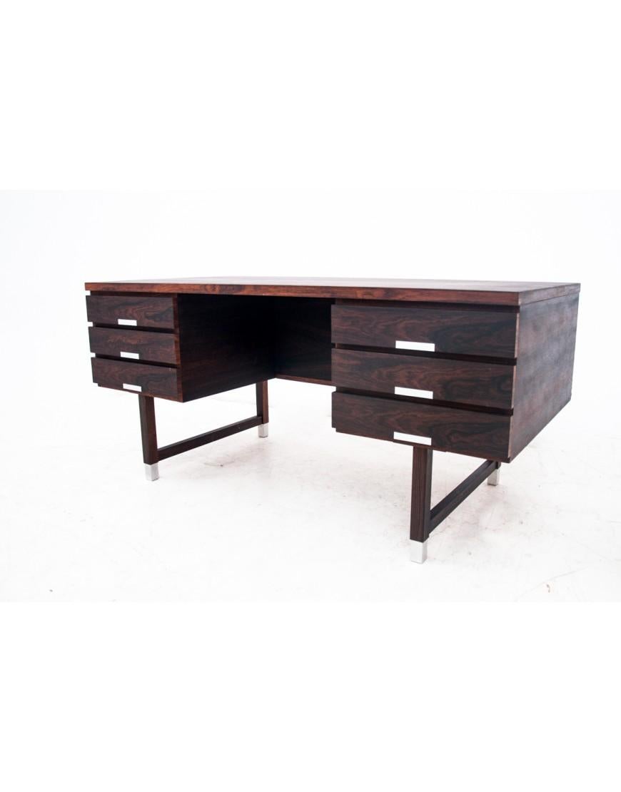 Danish Rosewood Desk, Danish design, 1960s For Sale 2