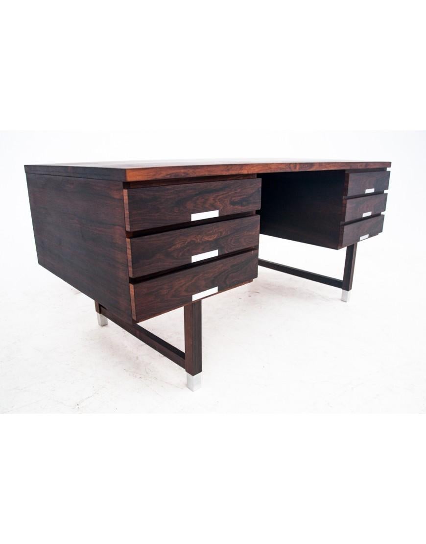 Danish Rosewood Desk, Danish design, 1960s For Sale 4