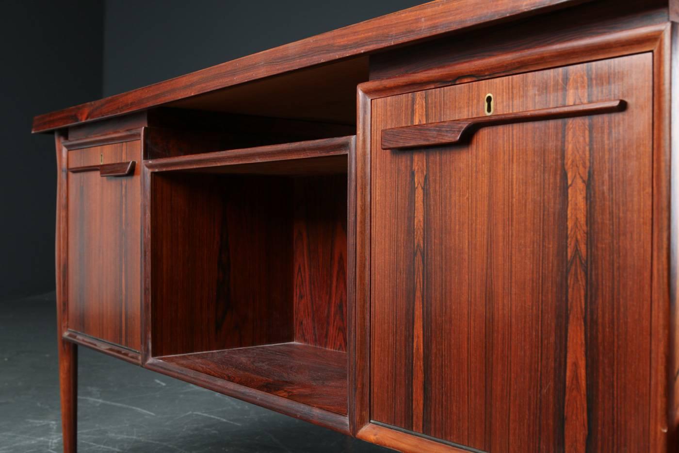 Danish Rosewood Desk Made 1960s In Excellent Condition For Sale In London, GB