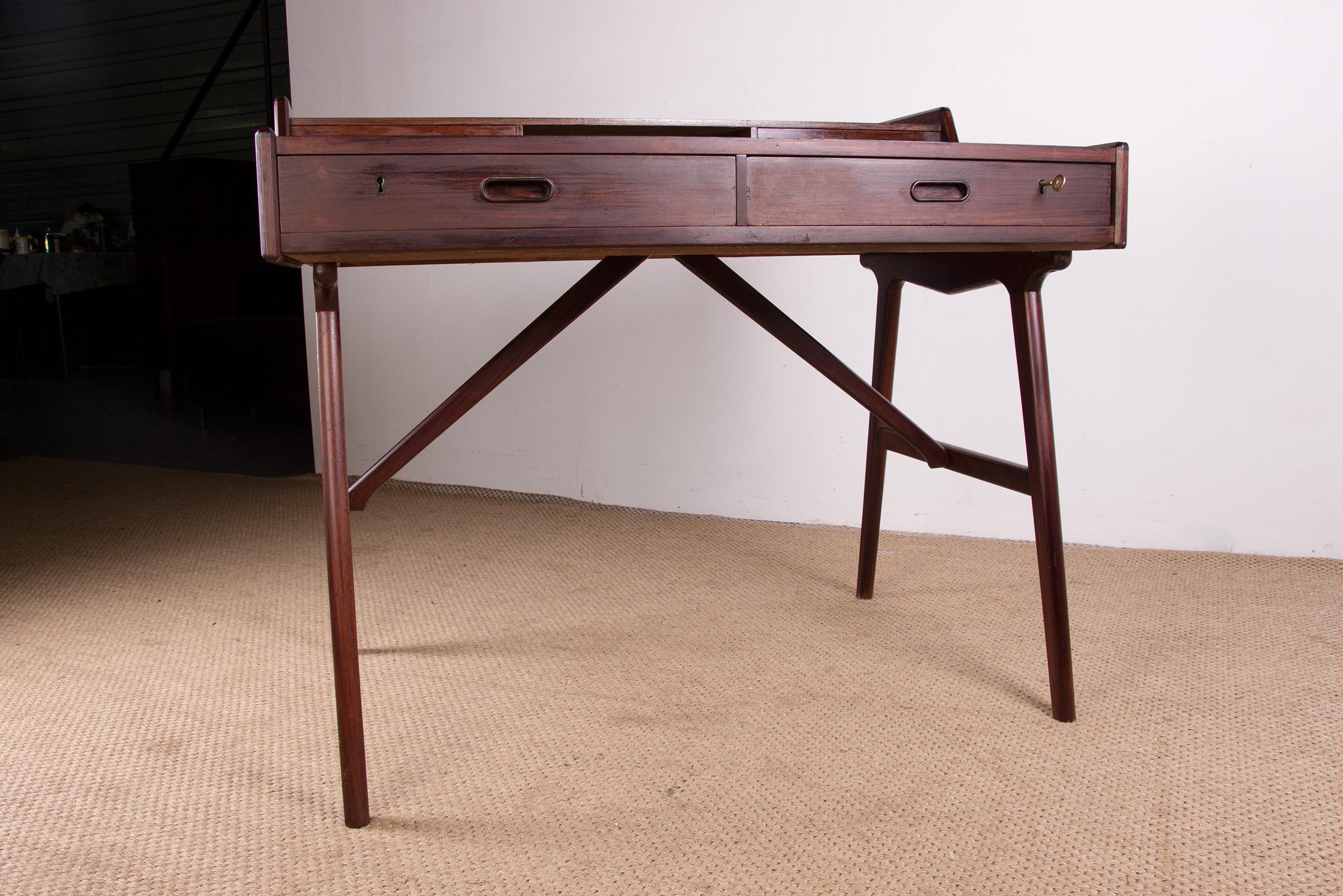 Danish Rosewood Desk, Model 56 by Arne Wahl Iversen for Vinde Mobelfabrik, 1960 For Sale 10