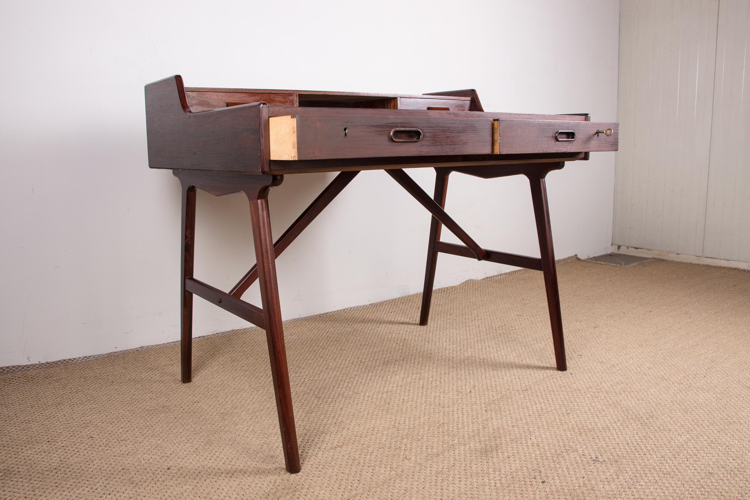 Danish Rosewood Desk, Model 56 by Arne Wahl Iversen for Vinde Mobelfabrik, 1960 For Sale 3