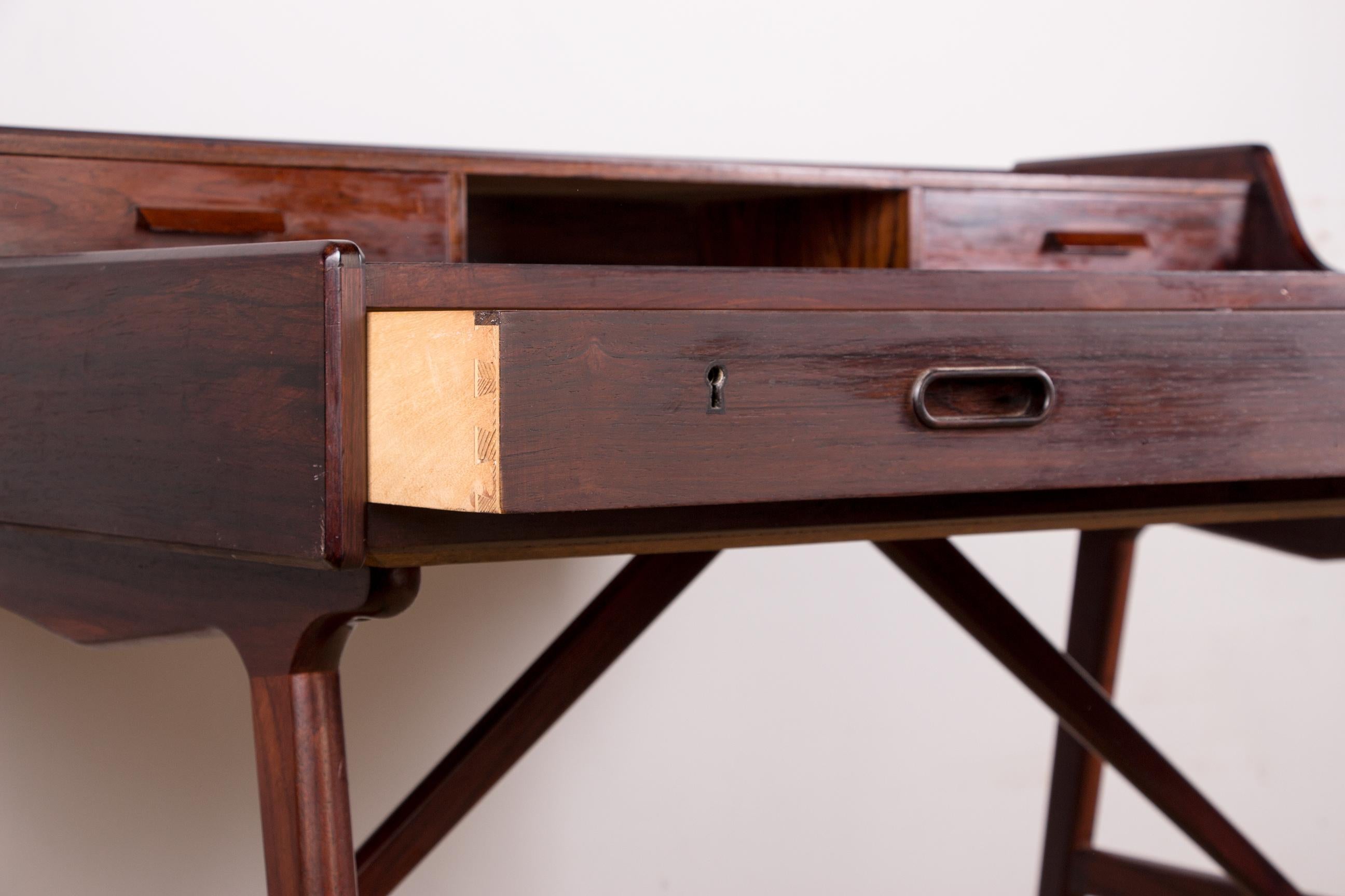 Danish Rosewood Desk, Model 56 by Arne Wahl Iversen for Vinde Mobelfabrik, 1960 For Sale 4
