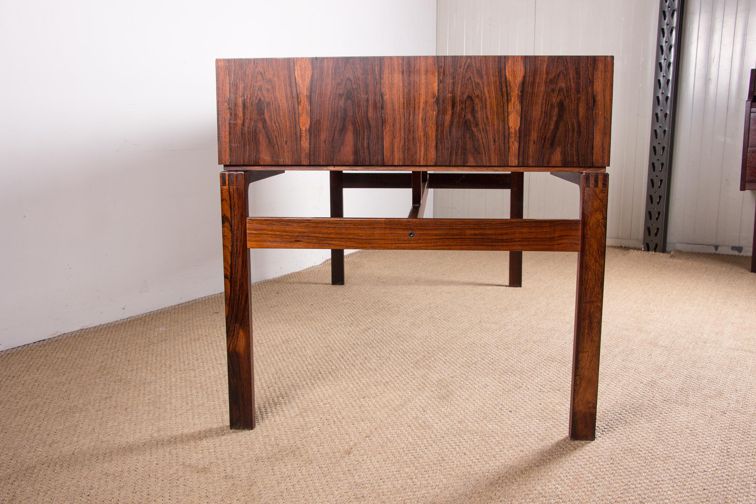 Danish Rosewood Desk, model 80 by Arne Wahl Iversen for Vinde Mobelfabrik 1960. 8