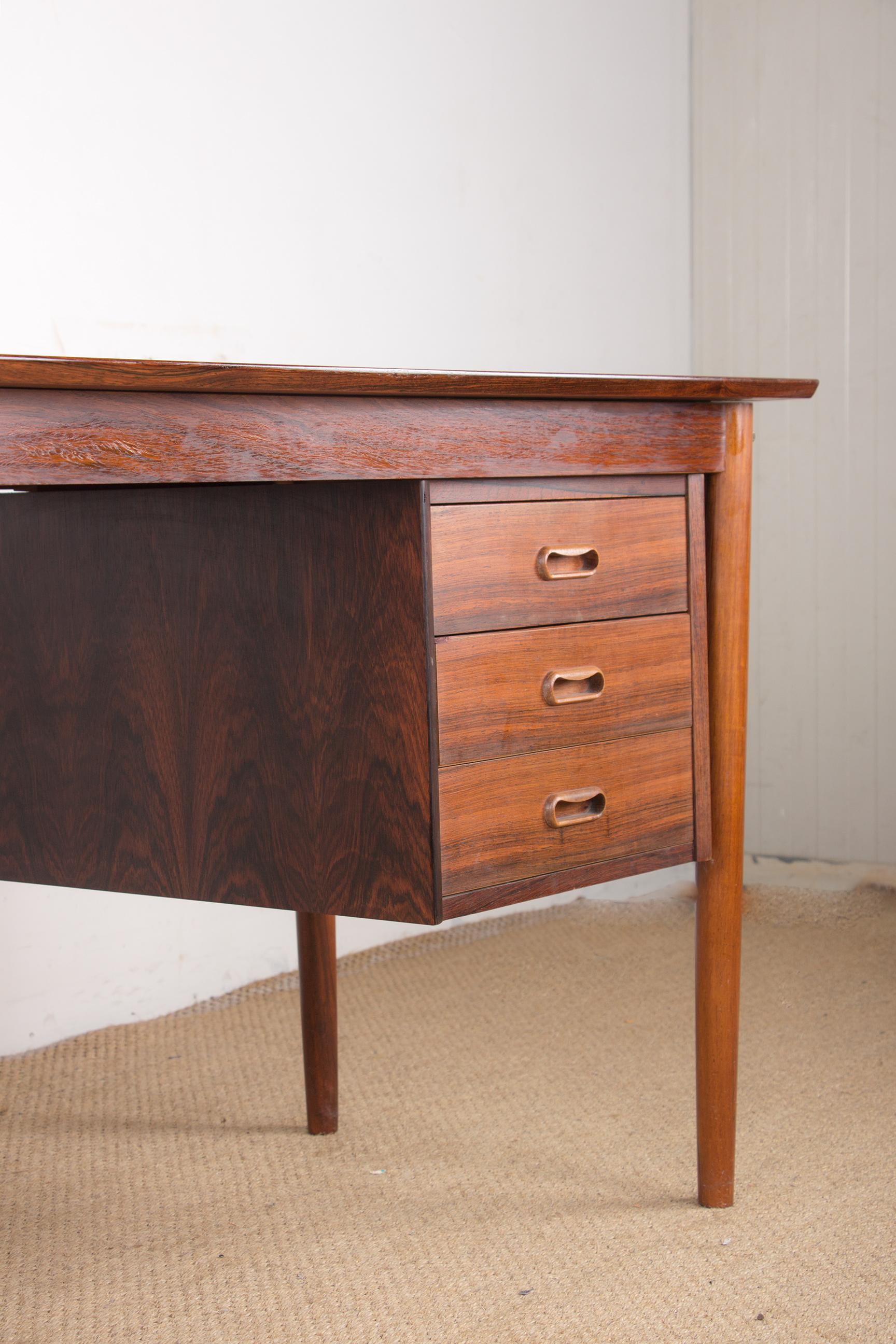 Danish rosewood desk with extension and floating box, model 0S 51 by Arne Vodder For Sale 8