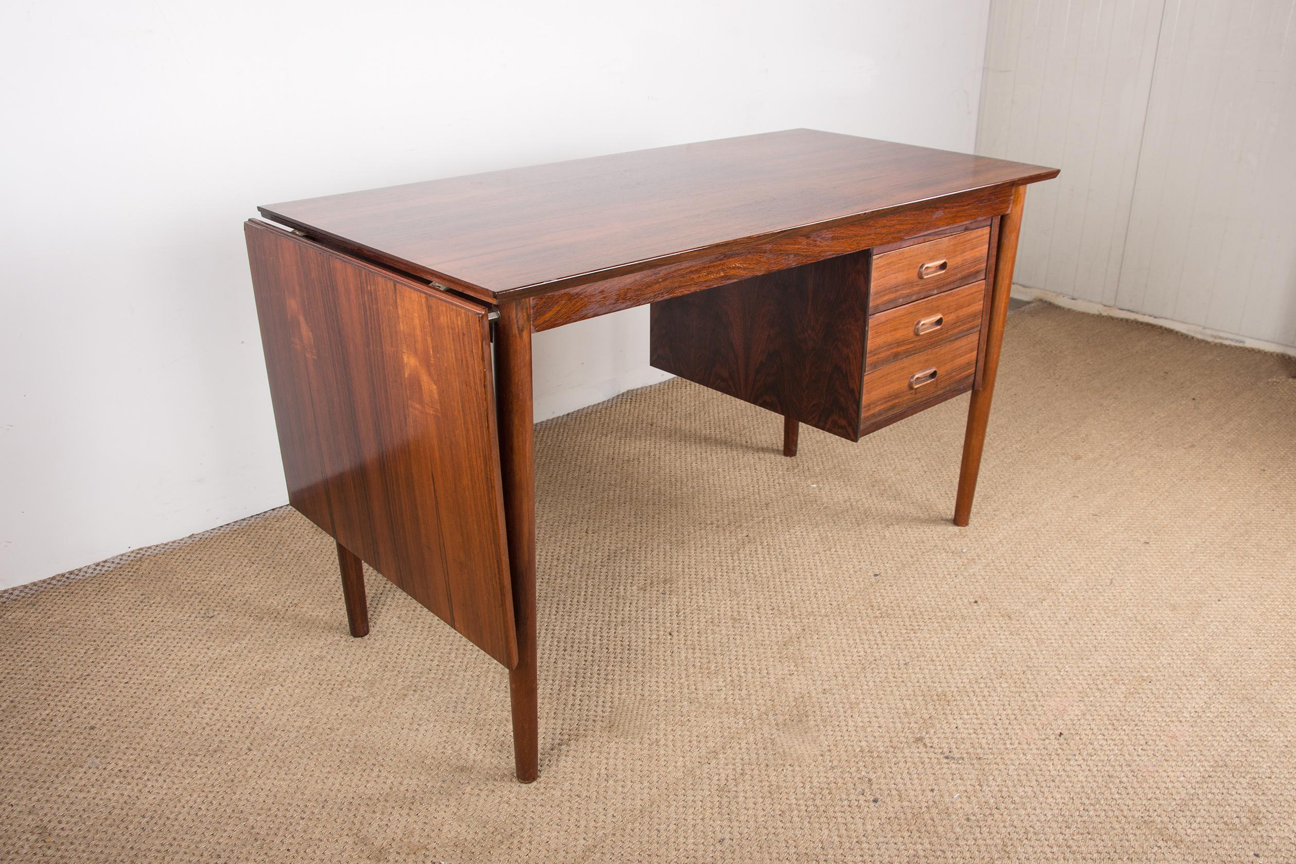 Dänischer Schreibtisch aus Rosenholz mit Verlängerung und schwebender Schachtel, Modell 0S 51 von Arne Vodder im Angebot 9