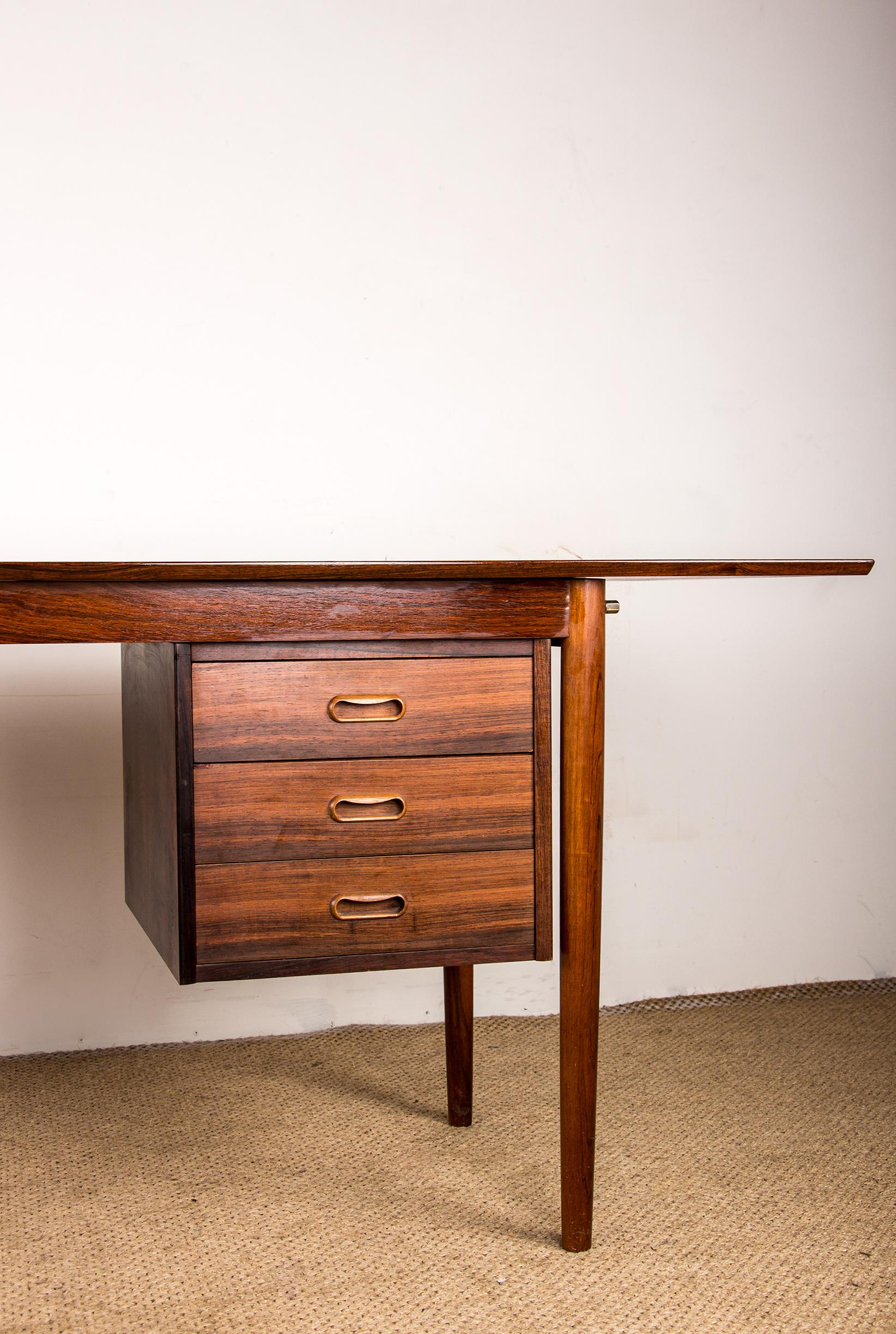 Scandinavian Modern Danish rosewood desk with extension and floating box, model 0S 51 by Arne Vodder For Sale