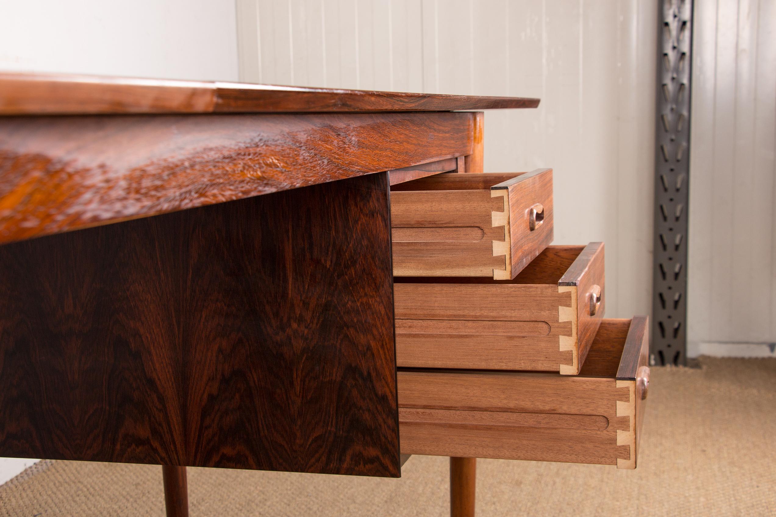 Danish rosewood desk with extension and floating box, model 0S 51 by Arne Vodder For Sale 1