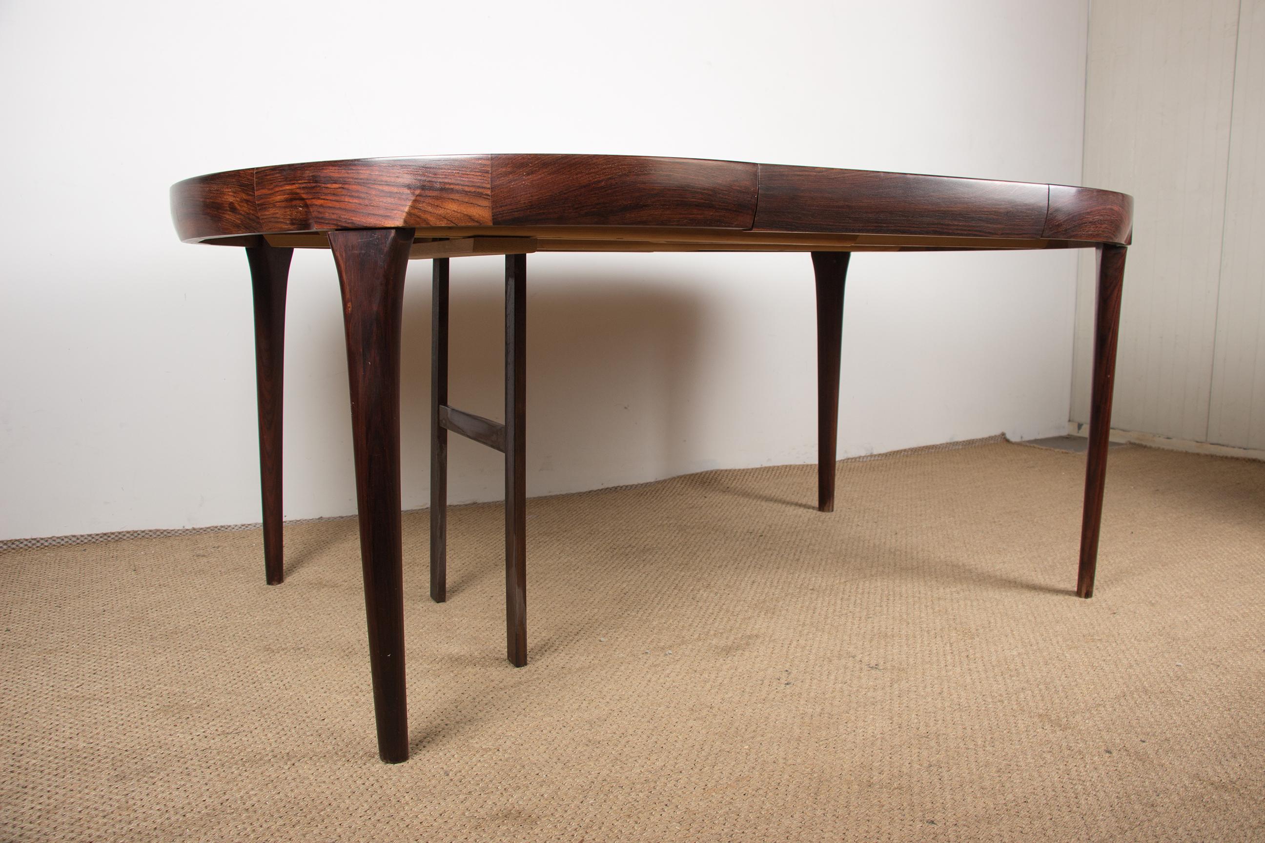 Danish Rosewood Dining Table by Ib Kofod-Larsen for Faarup, 1960s 8