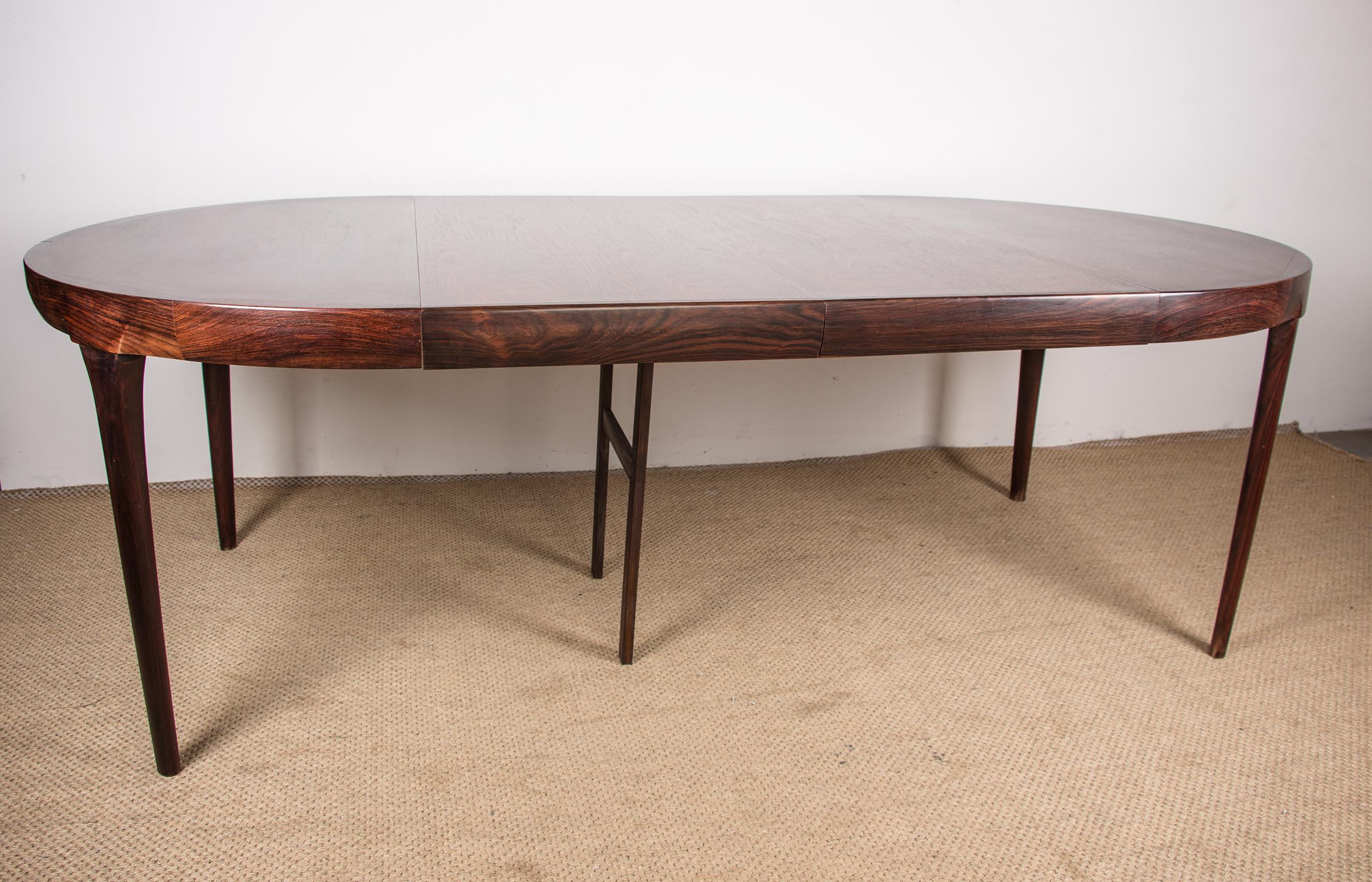 Danish Rosewood Dining Table by Ib Kofod-Larsen for Faarup, 1960s 13