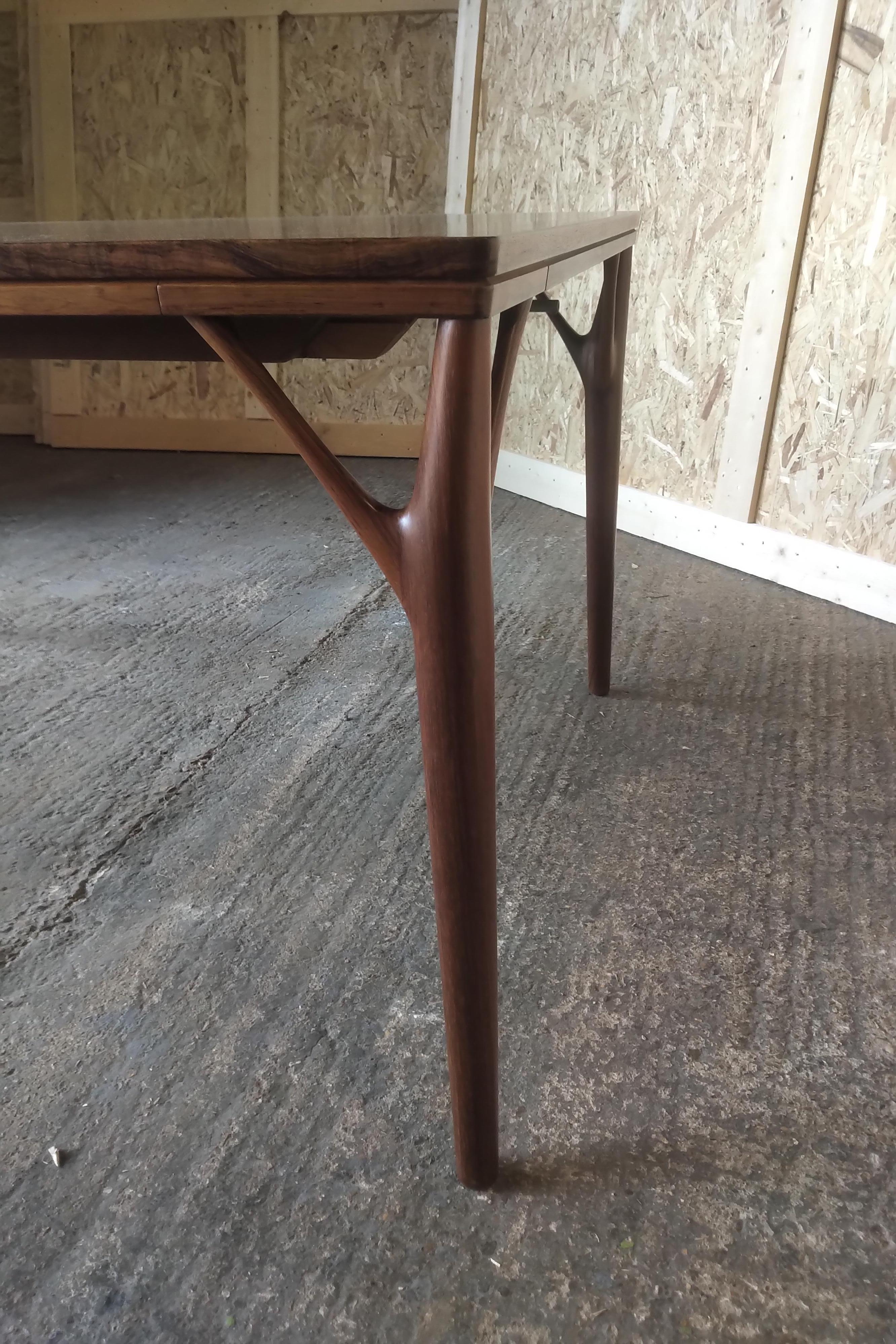 Danish Rosewood Dining Table circa 1950s Attributed to Helge Vestergaard Jensen For Sale 5