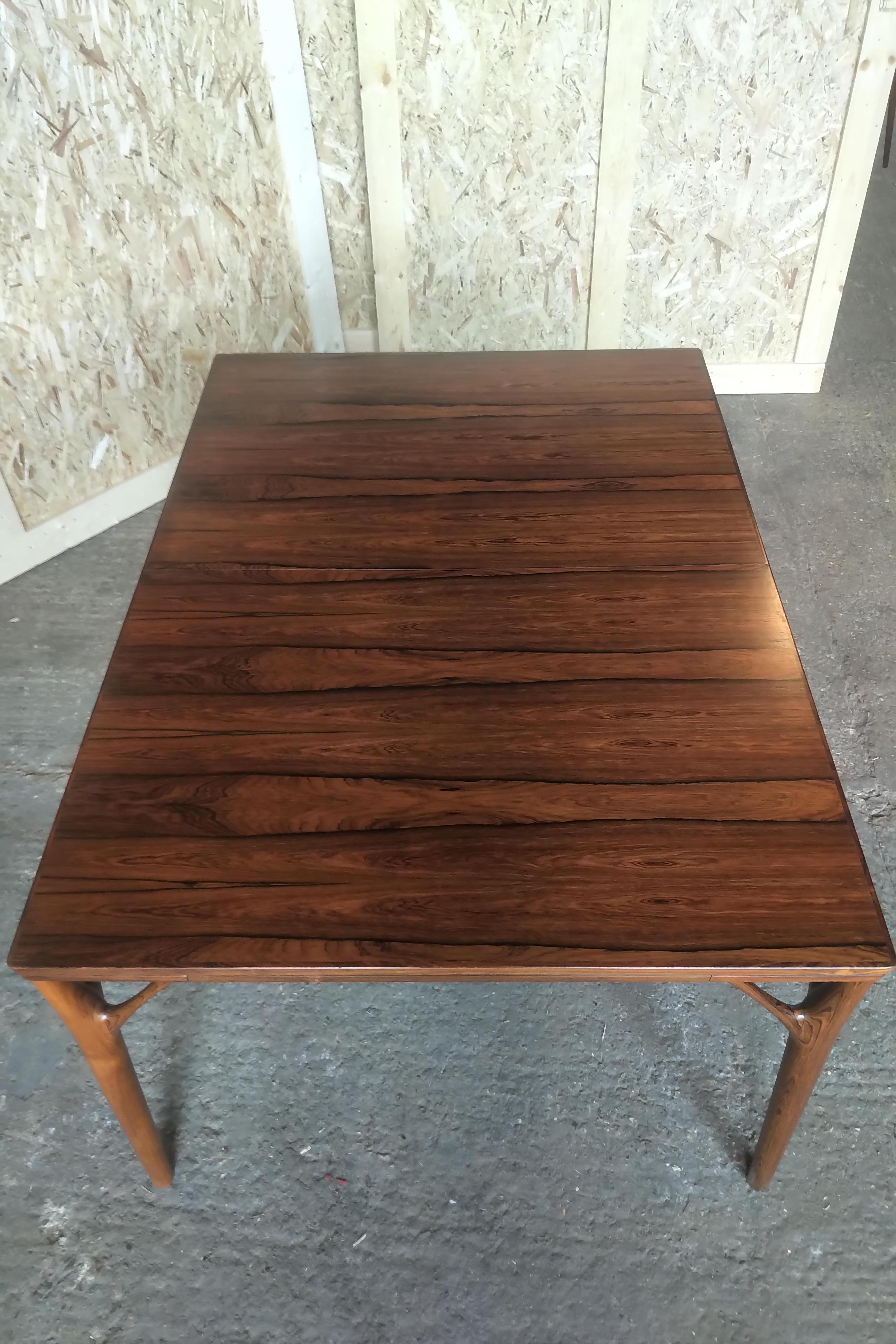 Danish Rosewood Dining Table circa 1950s Attributed to Helge Vestergaard Jensen For Sale 6