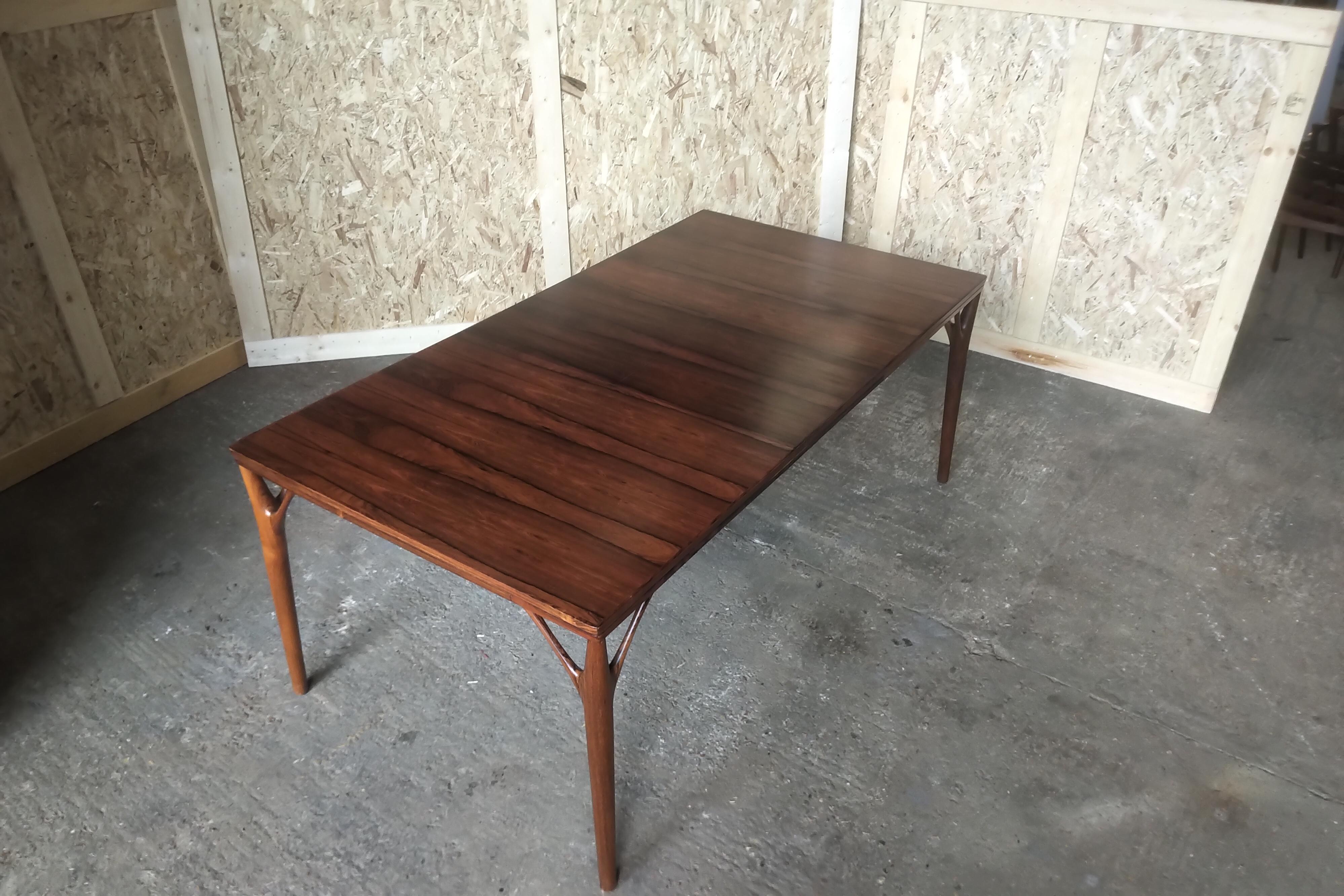 Danish Rosewood Dining Table circa 1950s Attributed to Helge Vestergaard Jensen In Excellent Condition For Sale In London, GB