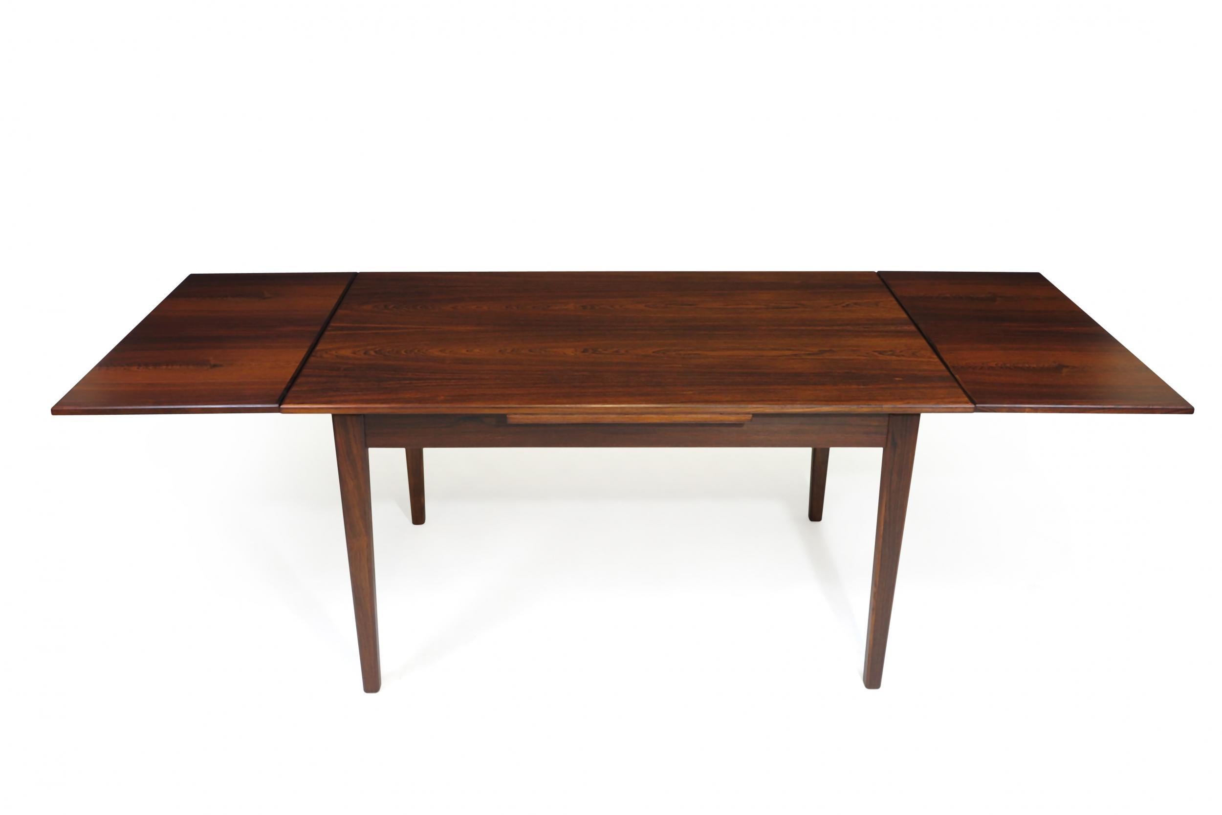 Early 20th Century Danish Rosewood Dining Table with Draw-Leaves