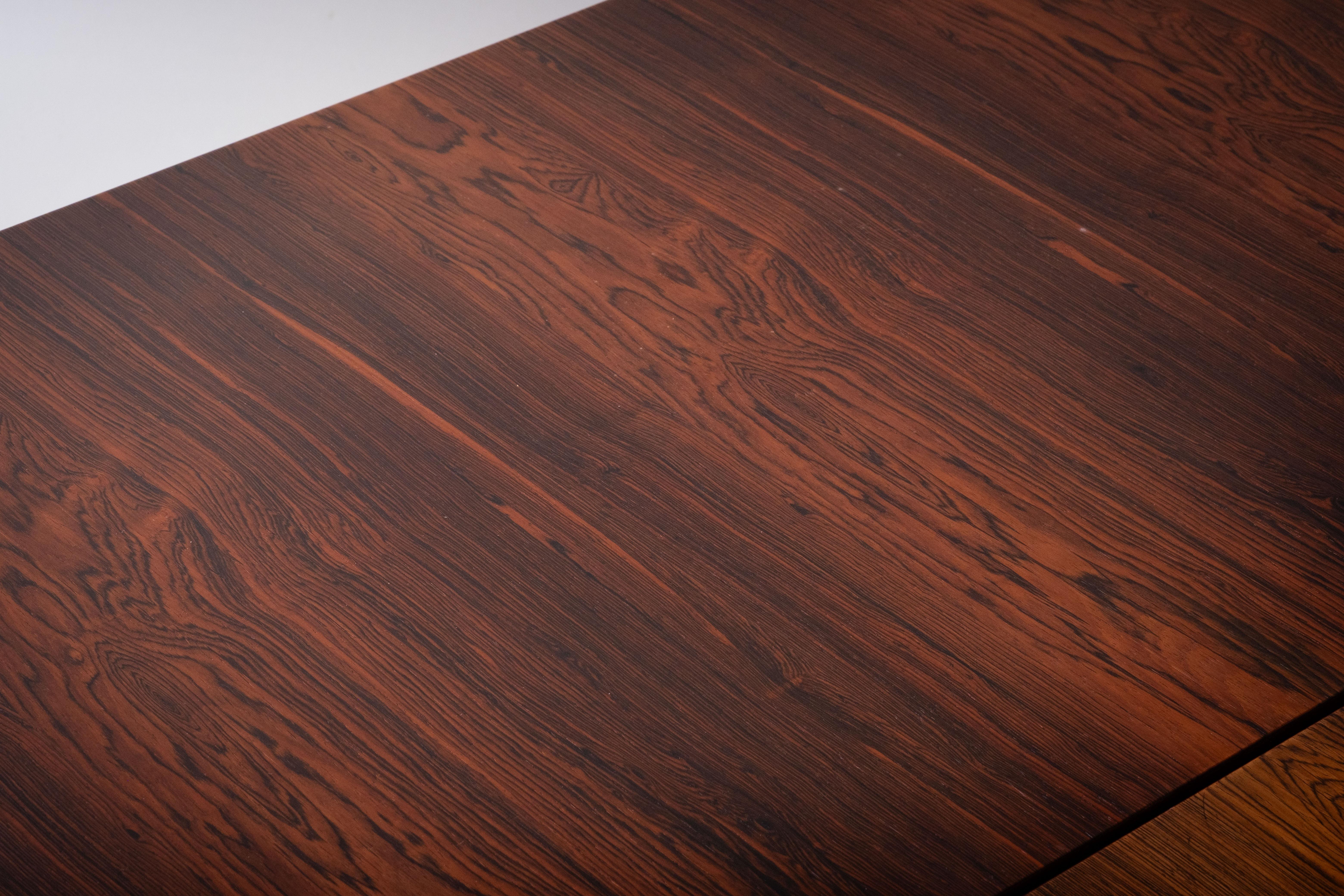 Danish Rosewood Dining Table with Extension, 1960s In Good Condition For Sale In Nørre Aaby, DK
