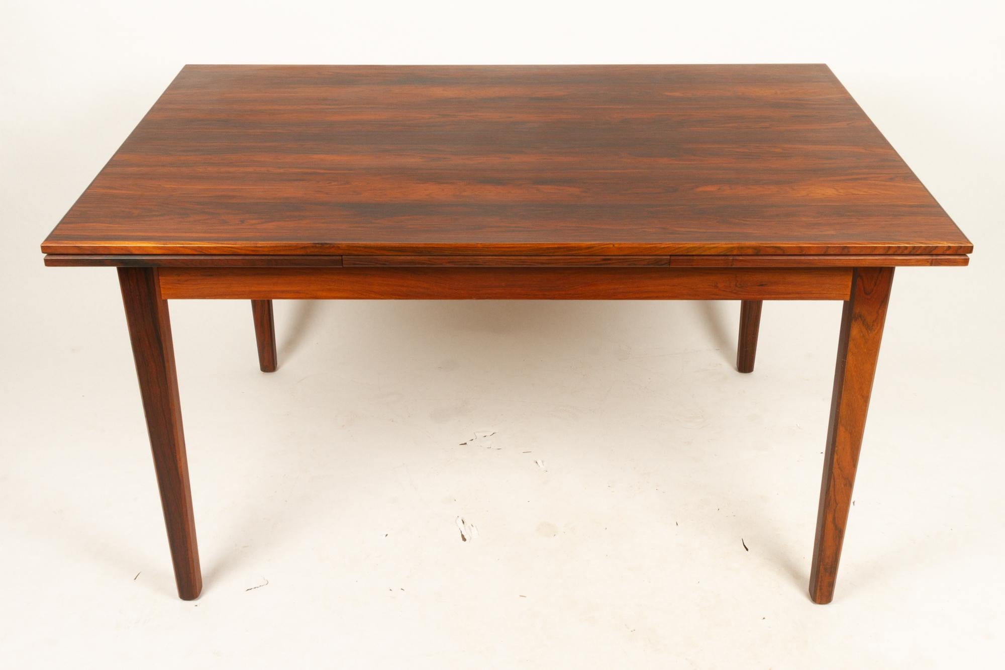 Mid-Century Modern Danish Rosewood Extendable Dining Table, 1960s