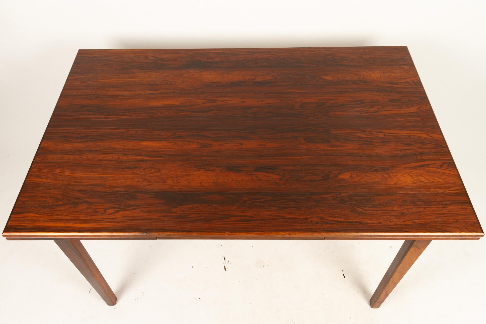 Danish Rosewood Extendable Dining Table, 1960s In Good Condition In Asaa, DK