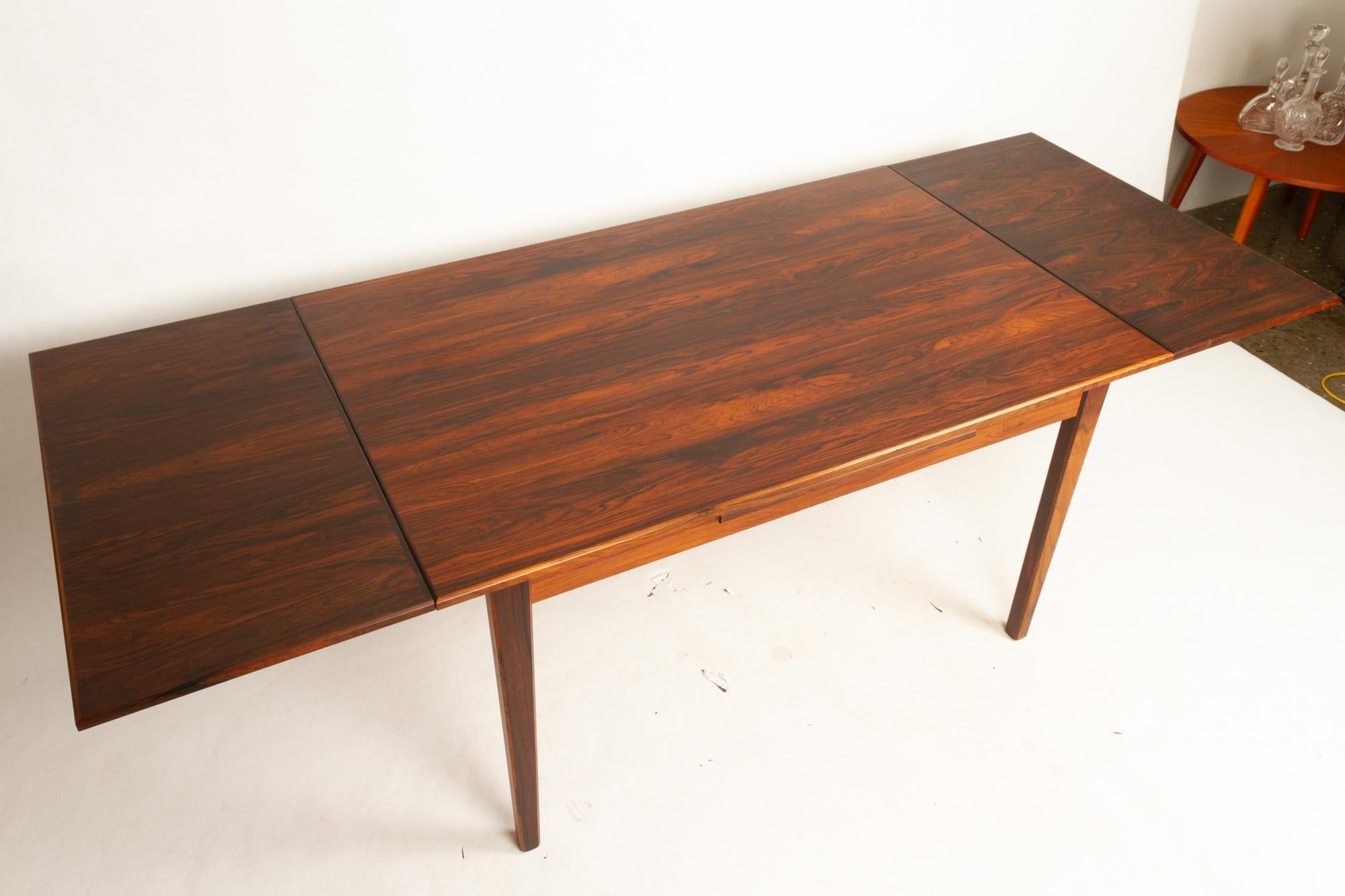 Mid-20th Century Danish Rosewood Extendable Dining Table, 1960s